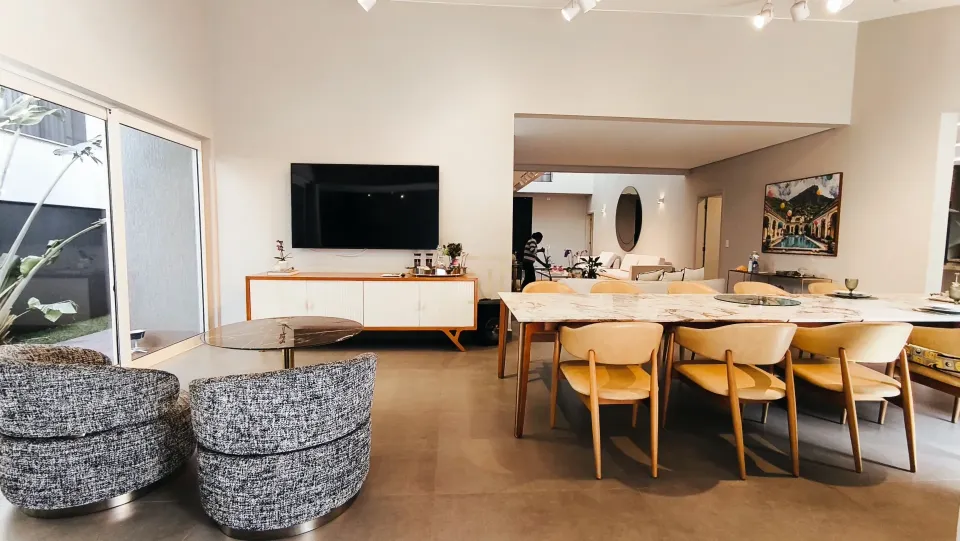 VENDE ou ALUGA - Casa Cond. Royal Tennis