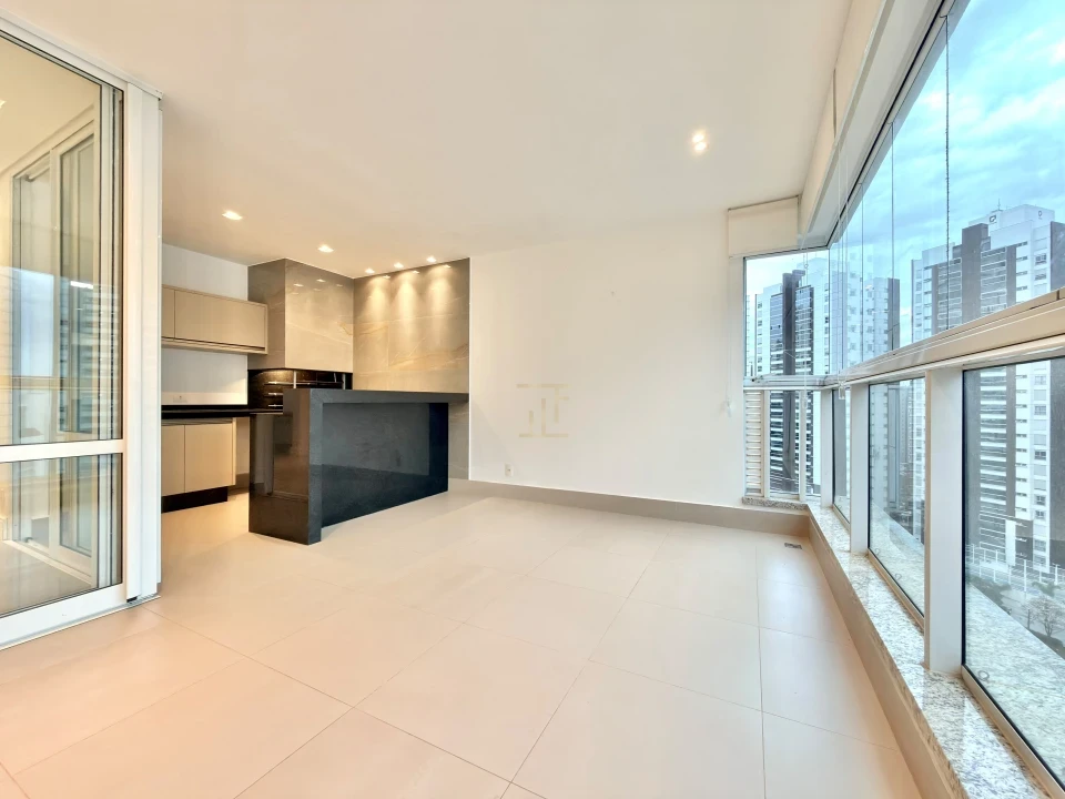 Imagens do imóveis Apartamento à Venda na Gleba Palhano em Londrina - 3 Suítes