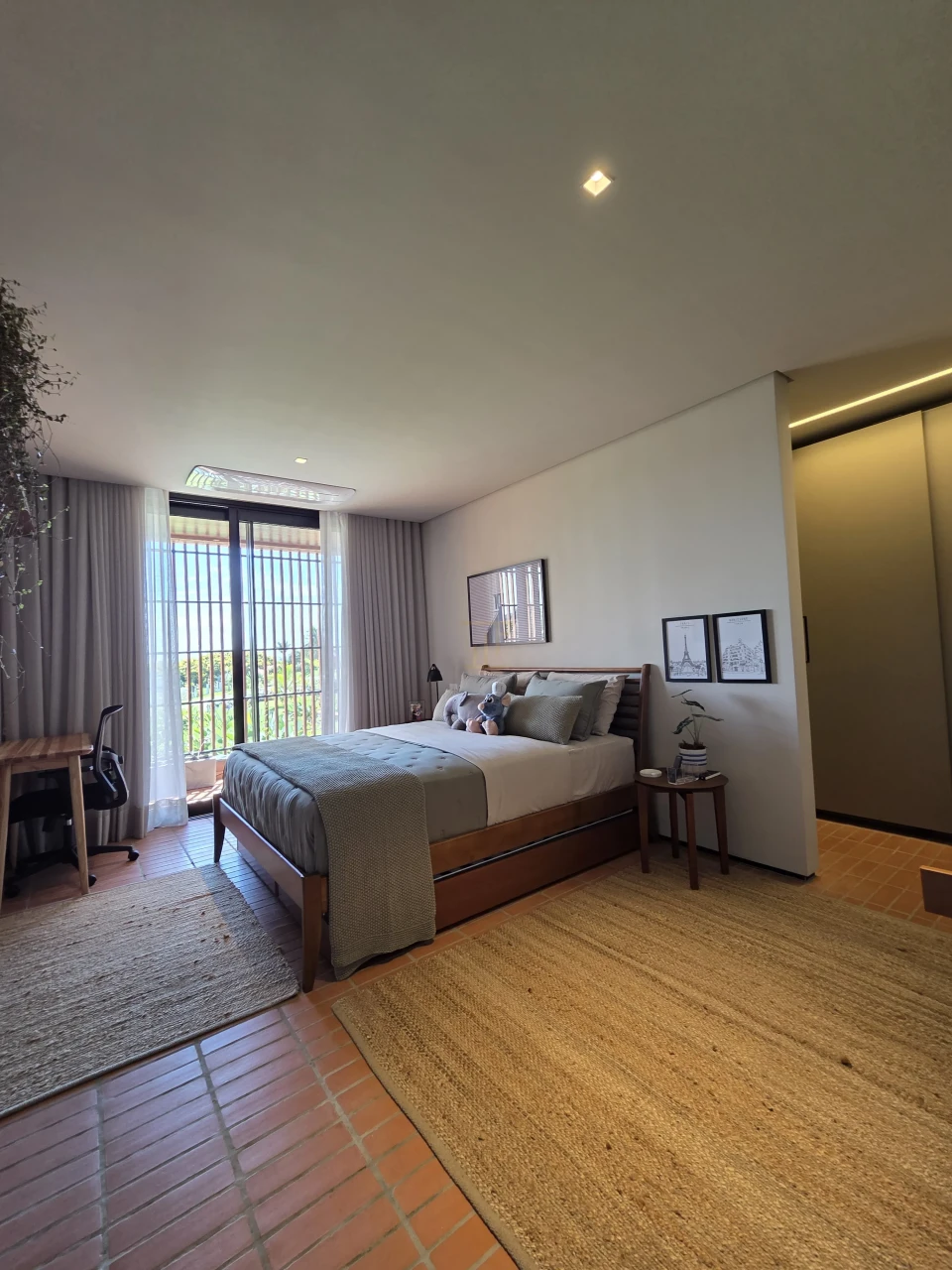 Casa a Venda com 4 Suítes