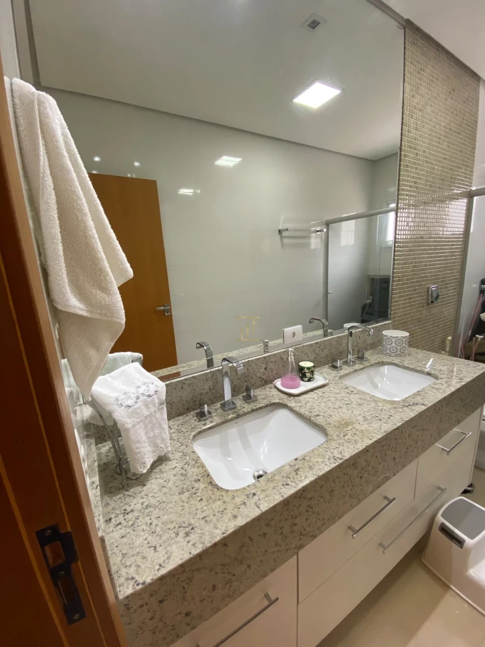 Imagens do imóveis Casa Em Condomínio À Venda Condomínio Ville Campestre Londrina