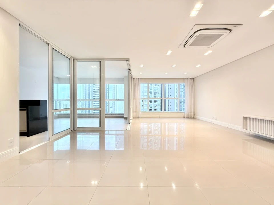 Imagens do imóveis Apartamento à Venda na Gleba Palhano em Londrina - 3 Suítes