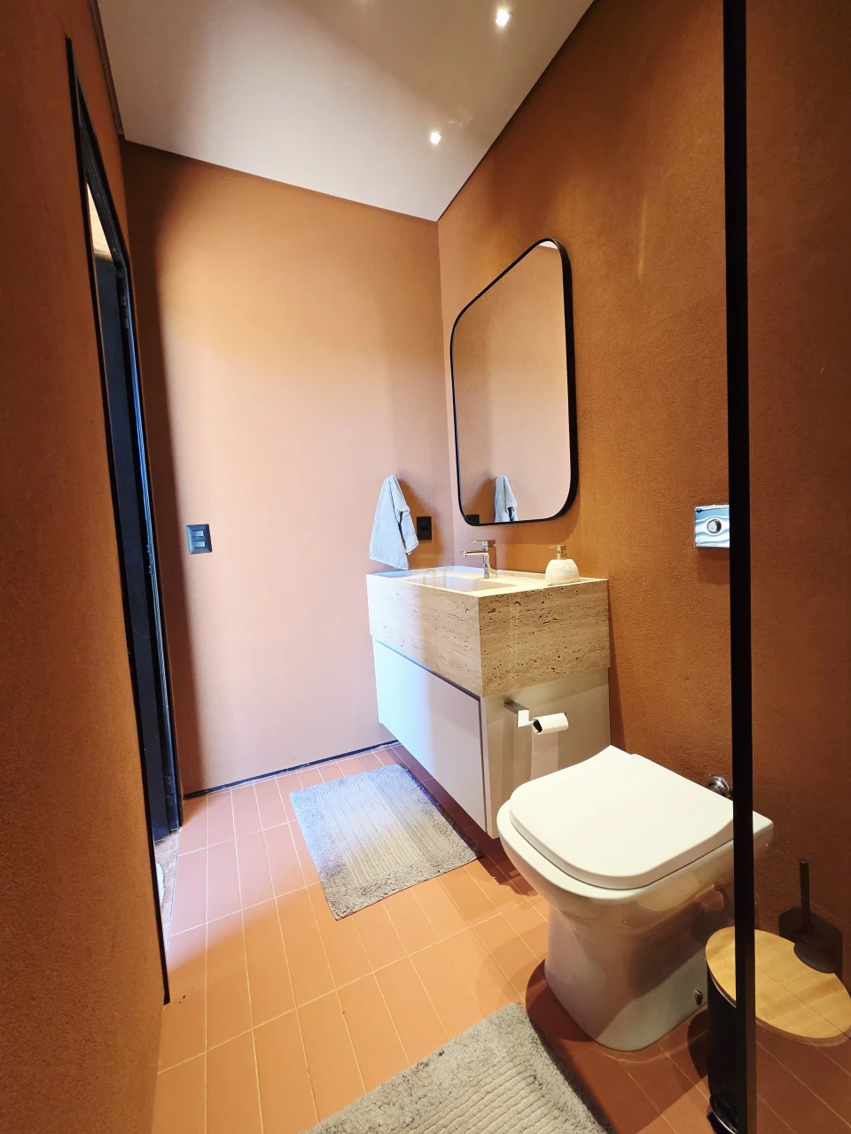 Casa a Venda com 4 Suítes