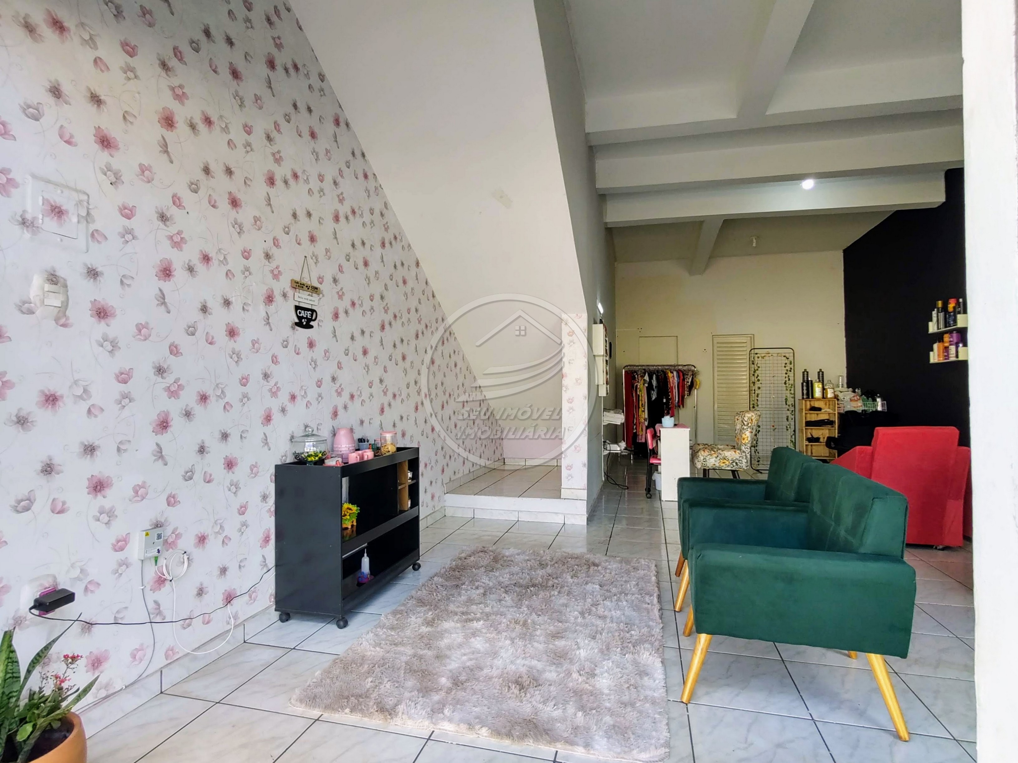 Casa a venda em Uberaba | Abadia | Com cômodo comercial | Oportunidade de investimento | R$ 500 mil
