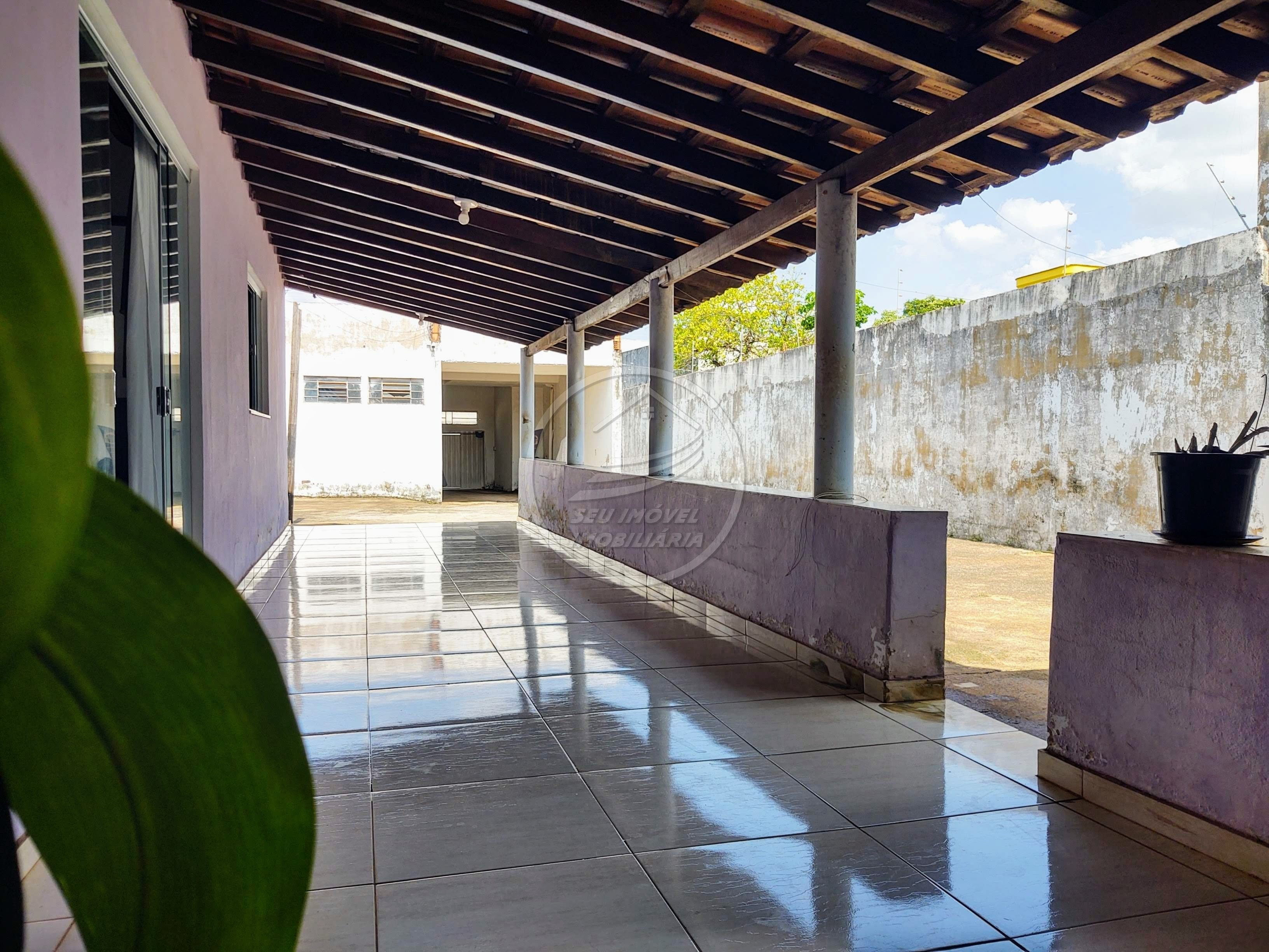 Casa a venda em Uberaba | Abadia | Com cômodo comercial | Oportunidade de investimento | R$ 500 mil