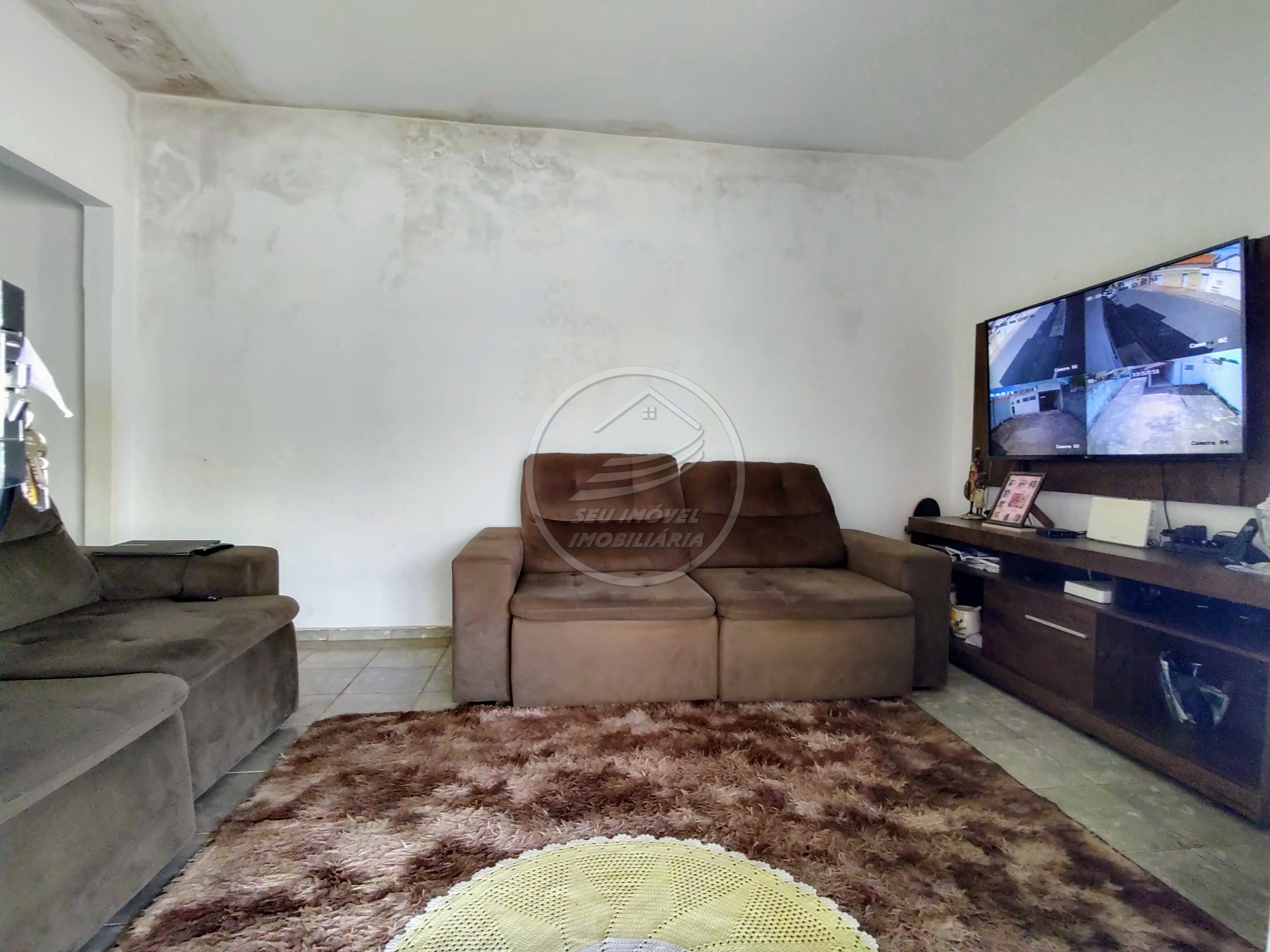Casa a venda em Uberaba | Abadia | Com cômodo comercial | Oportunidade de investimento | R$ 500 mil
