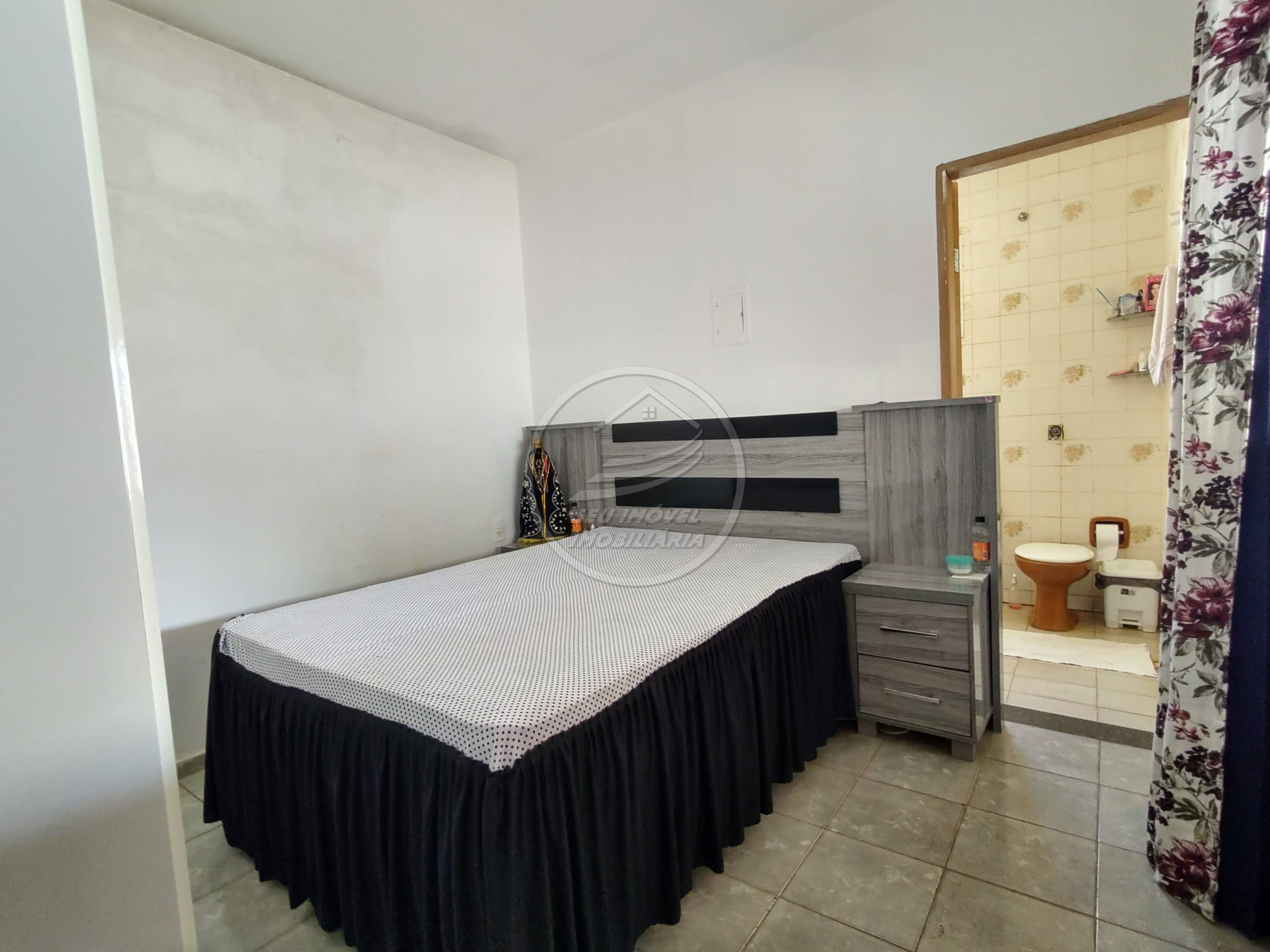 Casa a venda em Uberaba | Abadia | Com cômodo comercial | Oportunidade de investimento | R$ 500 mil