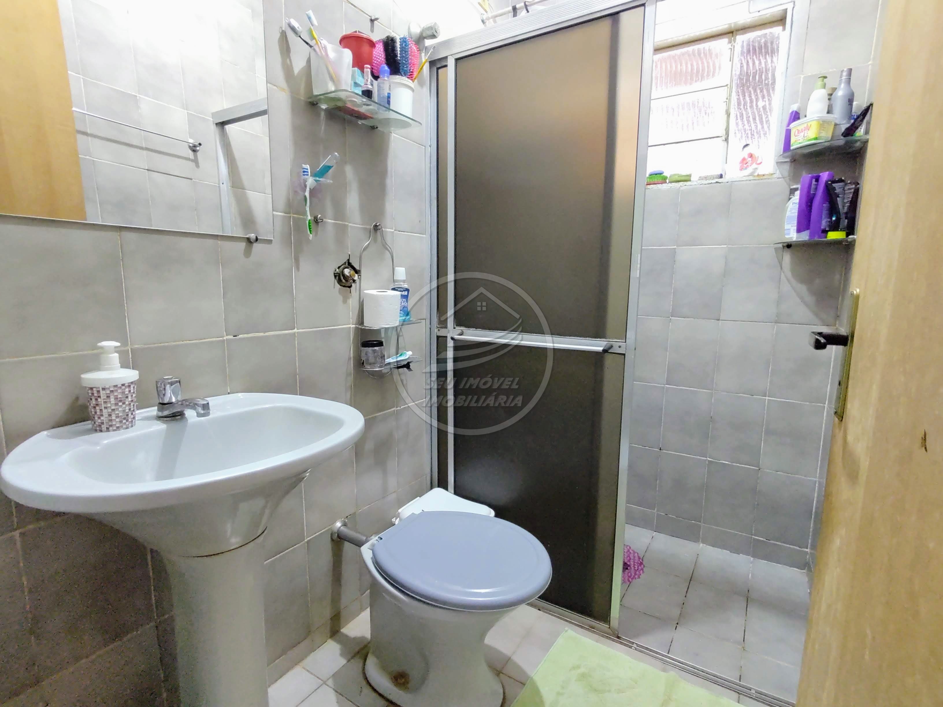 Casa a venda em Uberaba | Abadia | Com cômodo comercial | Oportunidade de investimento | R$ 500 mil