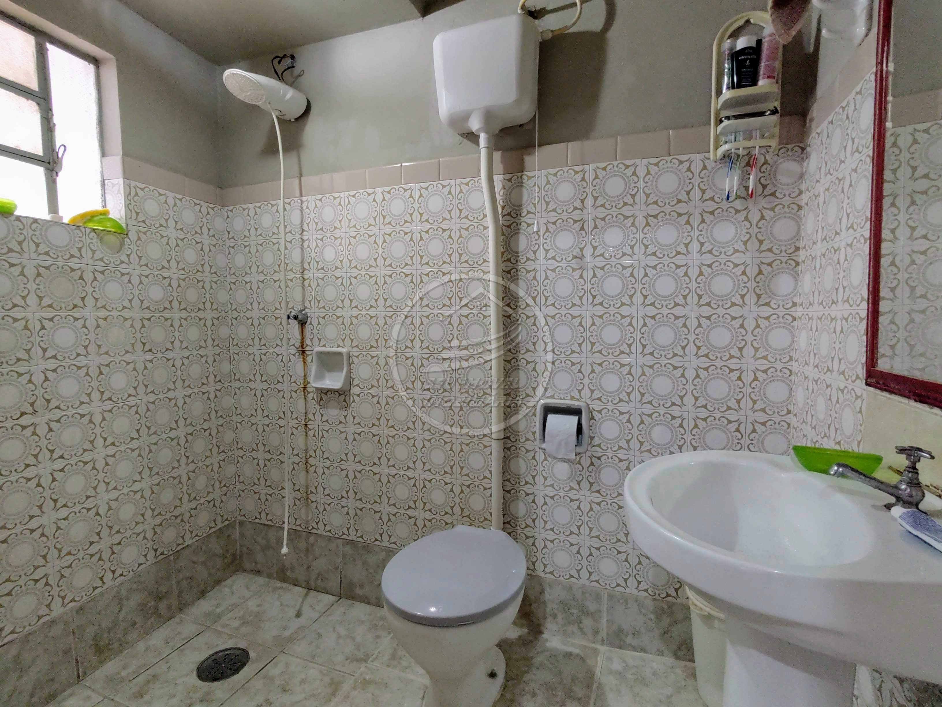 Casa a venda em Uberaba | Bairro Abadia | Lote com 344 m² | R$ 270 mil