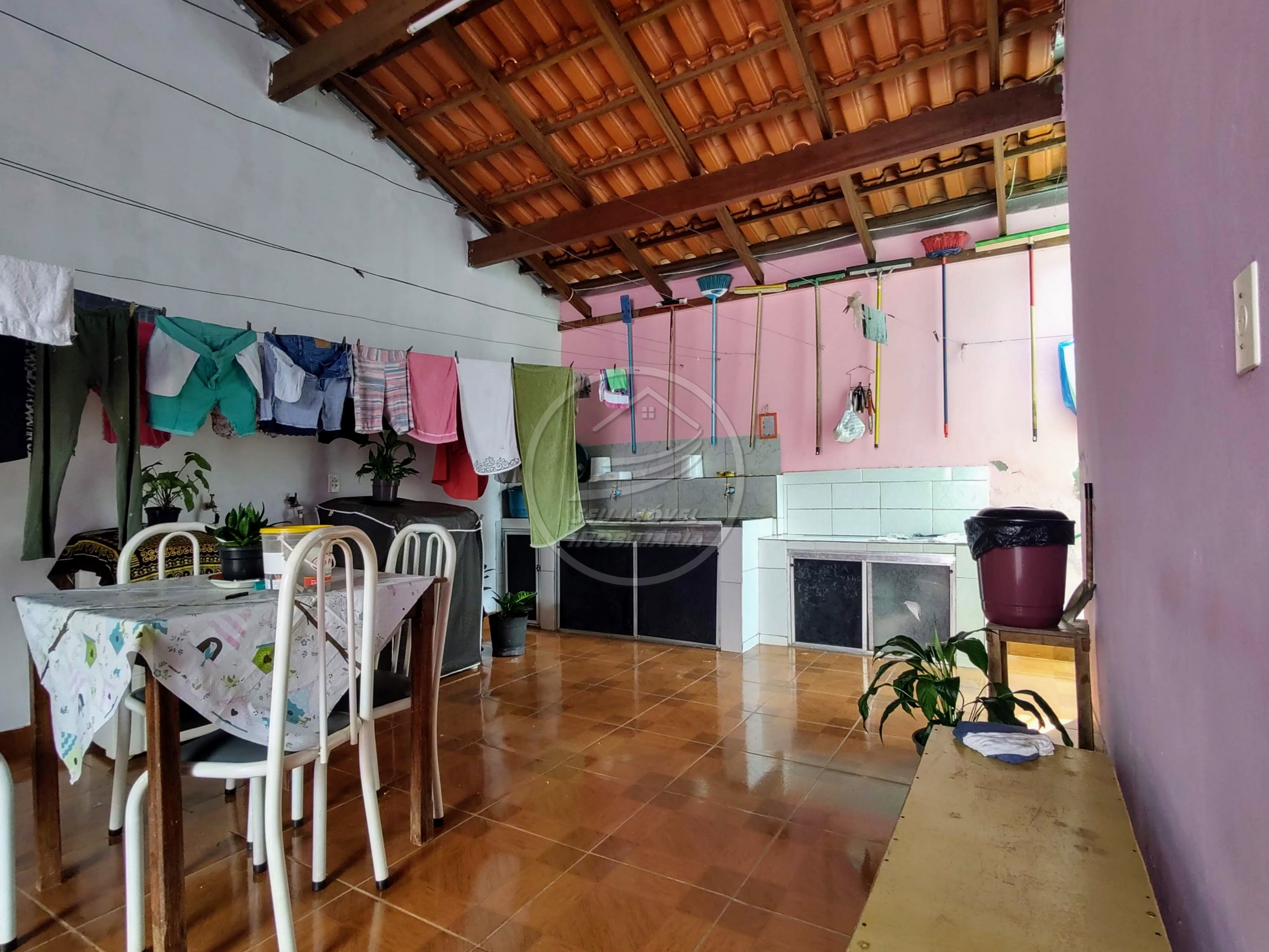 Casa a venda em Uberaba | Cidade Nova | 3 quartos | 2 vagas de garagem cobertas | R$ 315 mil