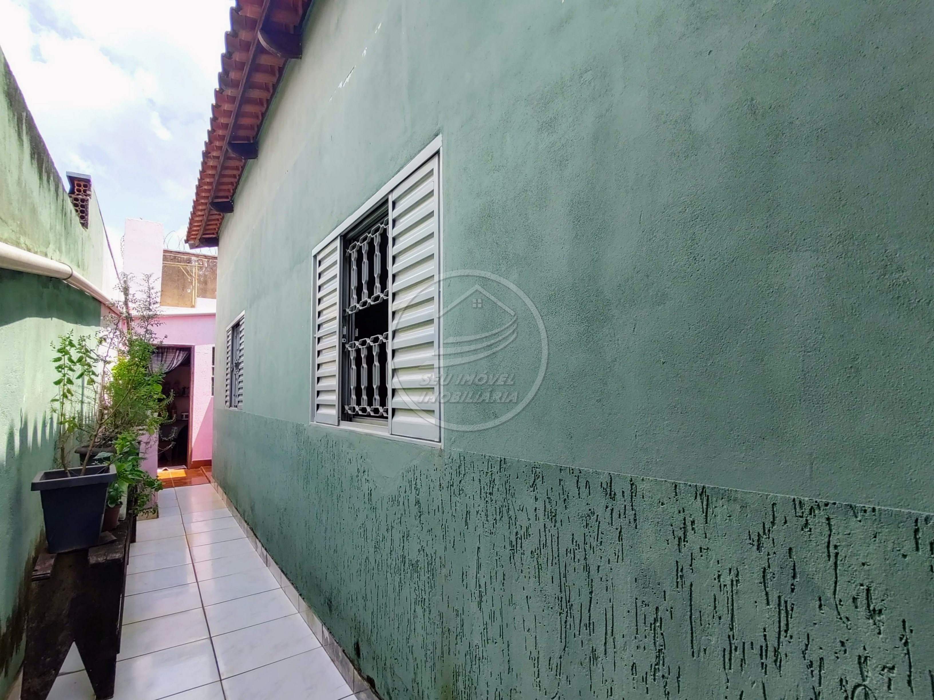 Casa a venda em Uberaba | Cidade Nova | 3 quartos | 2 vagas de garagem cobertas | R$ 315 mil