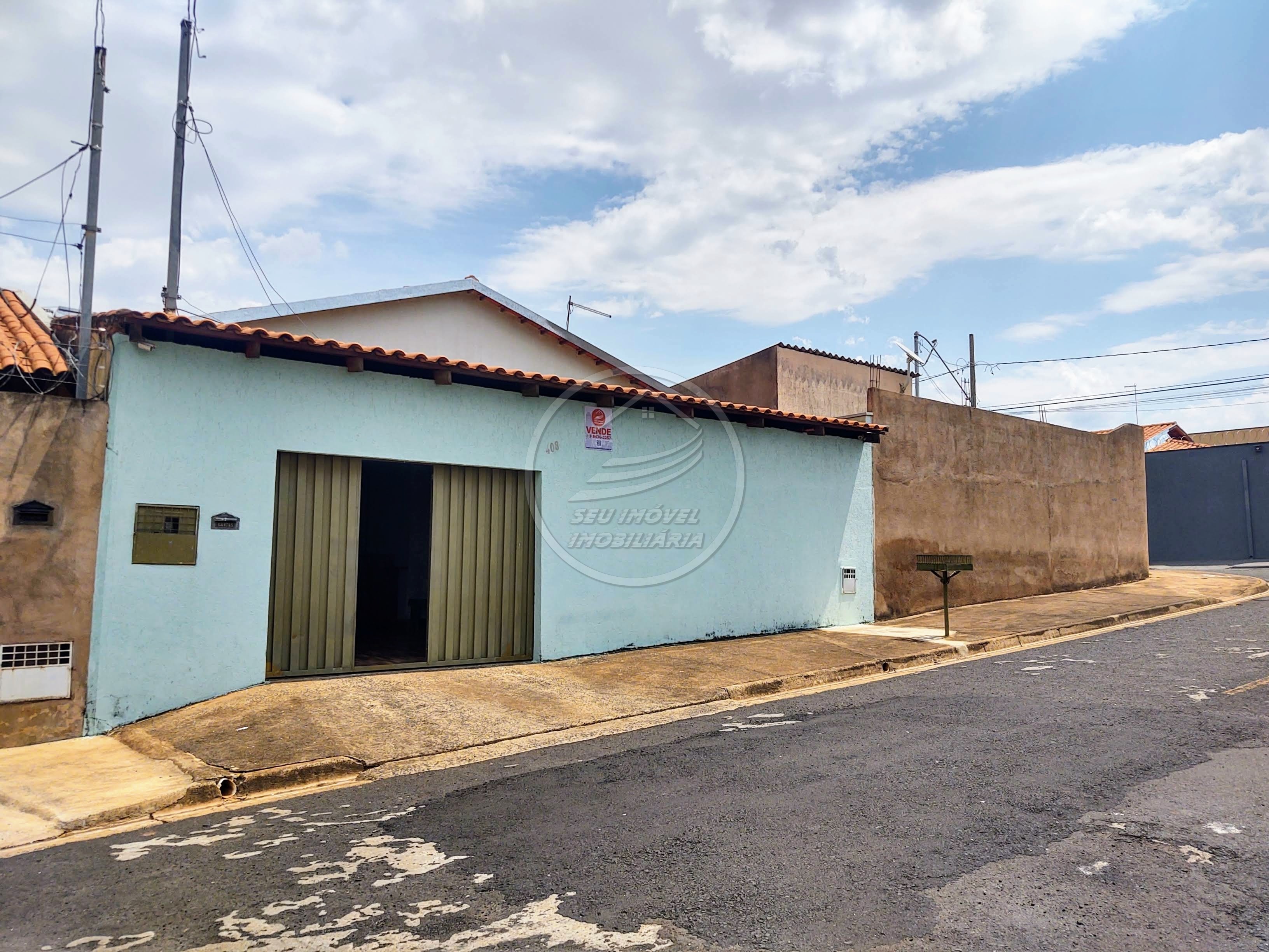 Casa a venda em Uberaba | Cidade Nova | 3 quartos | 2 vagas de garagem cobertas | R$ 315 mil