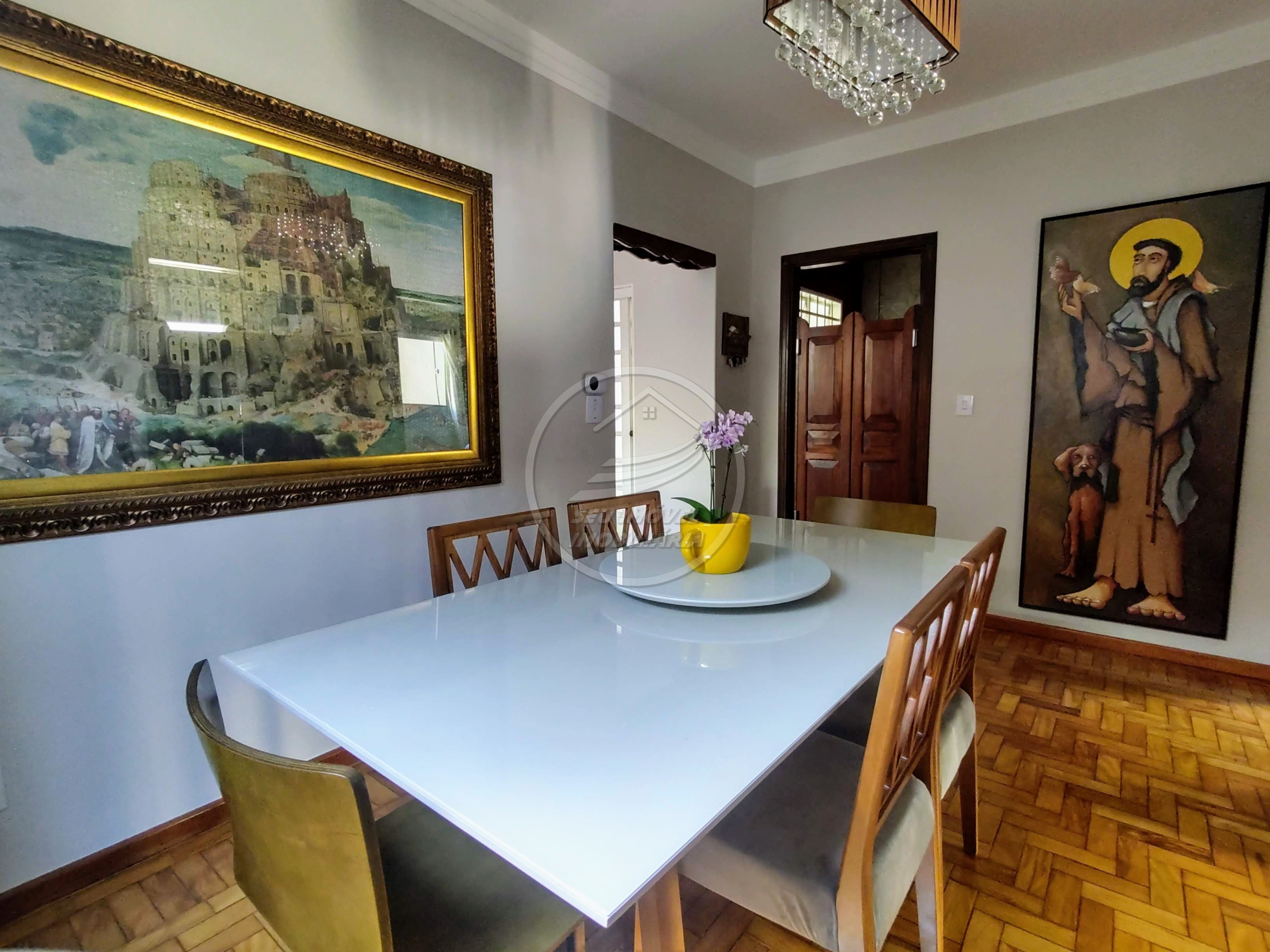 Casa a venda em Uberaba | Estados Unidos | 5 Quartos | 2 Suítes | R$ 630 mil