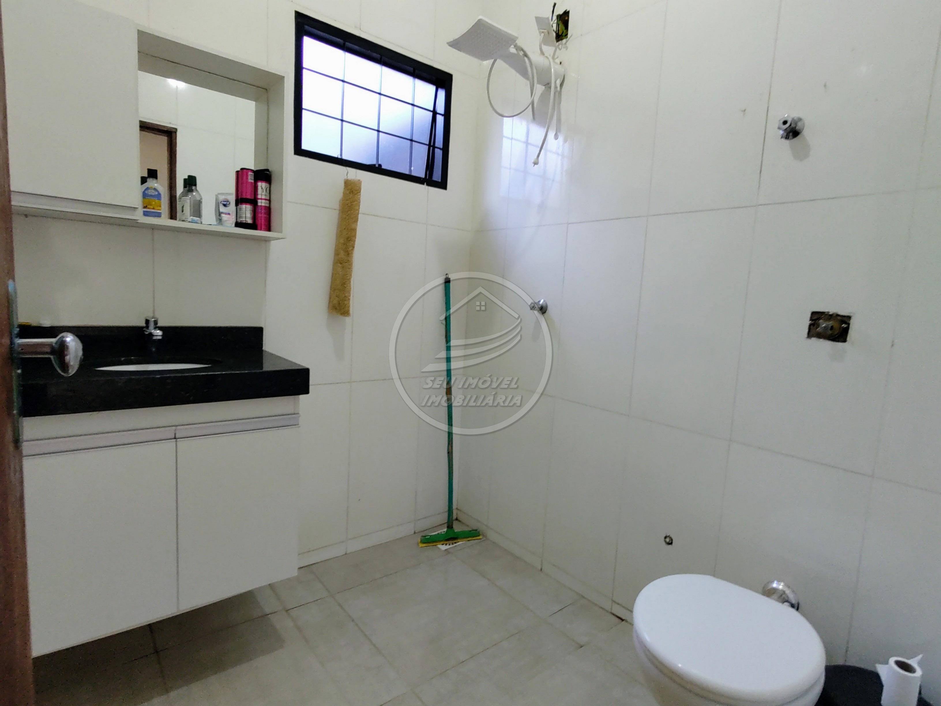 Casa a venda em Uberaba | Zeca Mendes | 2 Quartos  | 1 Suíte | 3 Vagas | R$ 270 mil