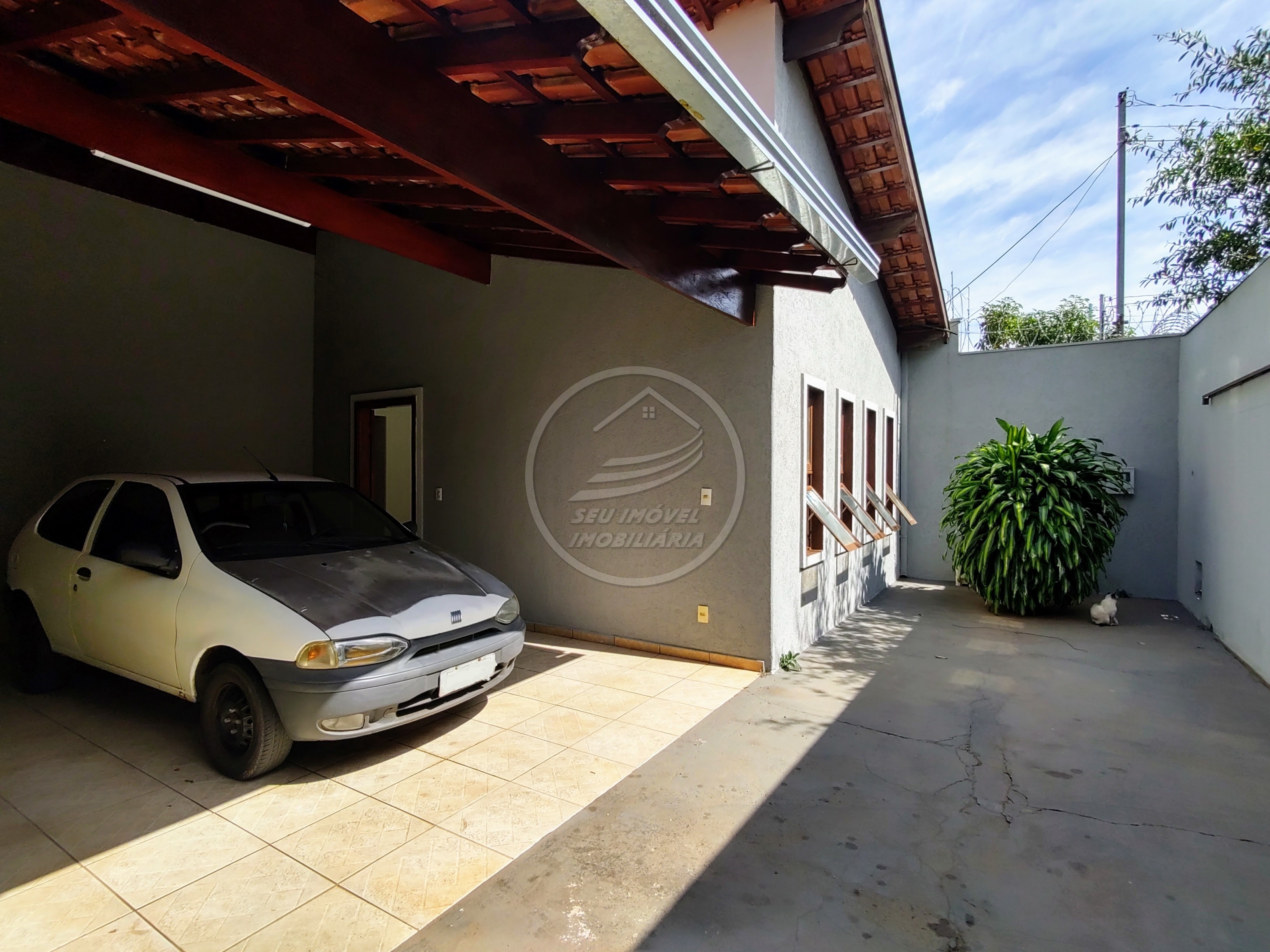 Casa à venda em Uberaba-MG, Beija-flor II, 3 quartos, 1 suíte, 158 m², 3 vagas - Imperdível oportunidade!