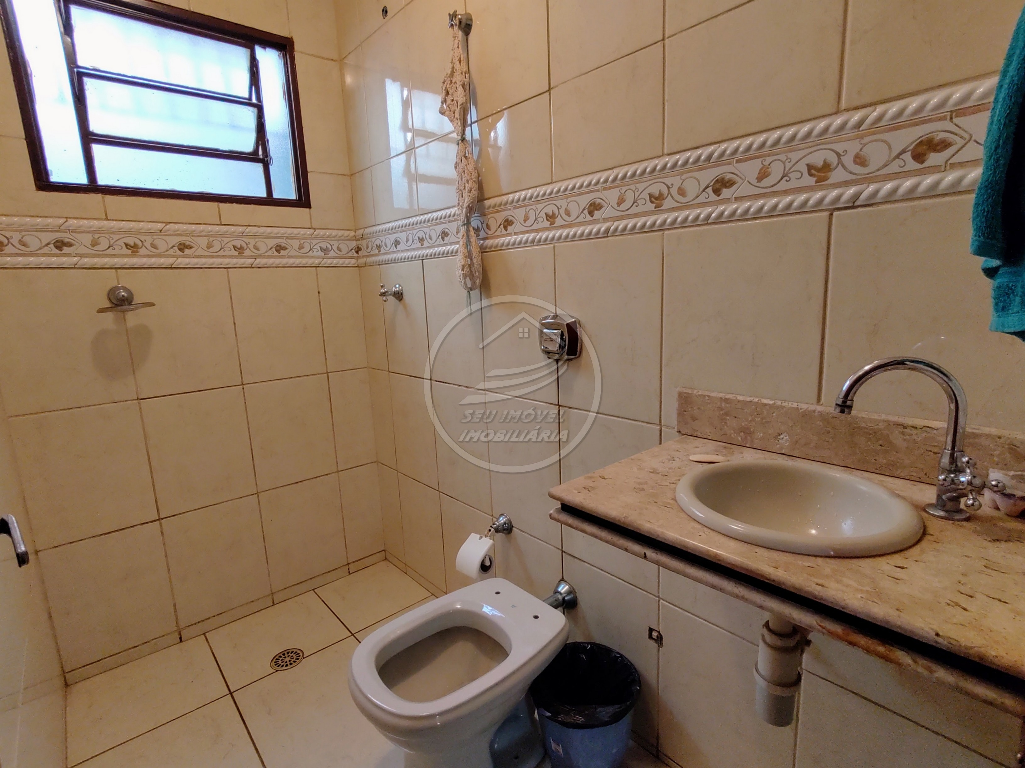 Casa à venda em Uberaba-MG, Beija-flor II, 3 quartos, 1 suíte, 158 m², 3 vagas - Imperdível oportunidade!