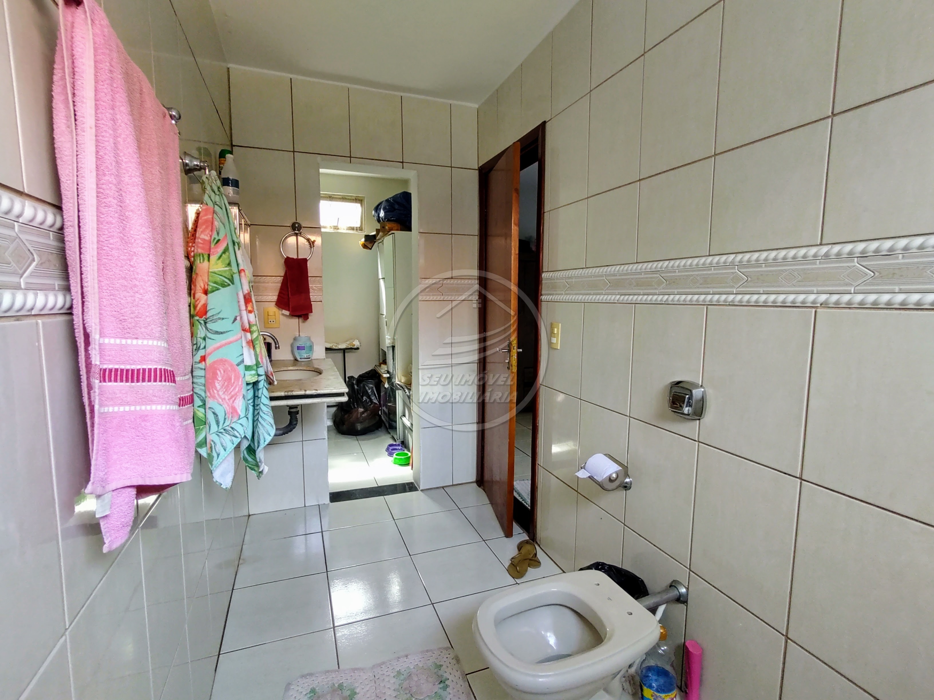 Casa à venda em Uberaba-MG, Beija-flor II, 3 quartos, 1 suíte, 158 m², 3 vagas - Imperdível oportunidade!