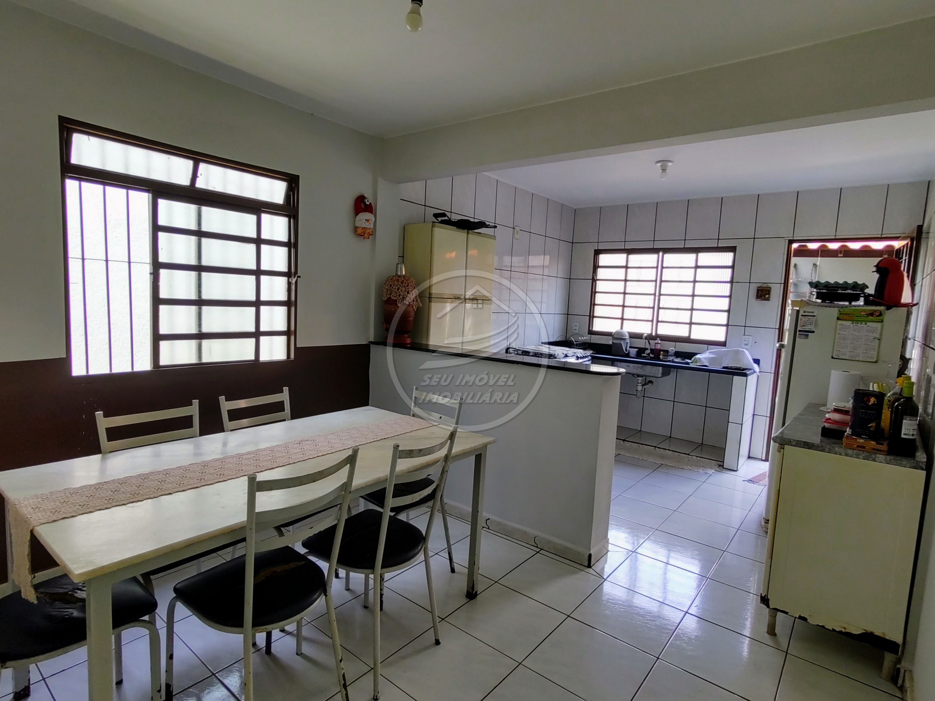 Casa à venda em Uberaba-MG, Beija-flor II, 3 quartos, 1 suíte, 158 m², 3 vagas - Imperdível oportunidade!