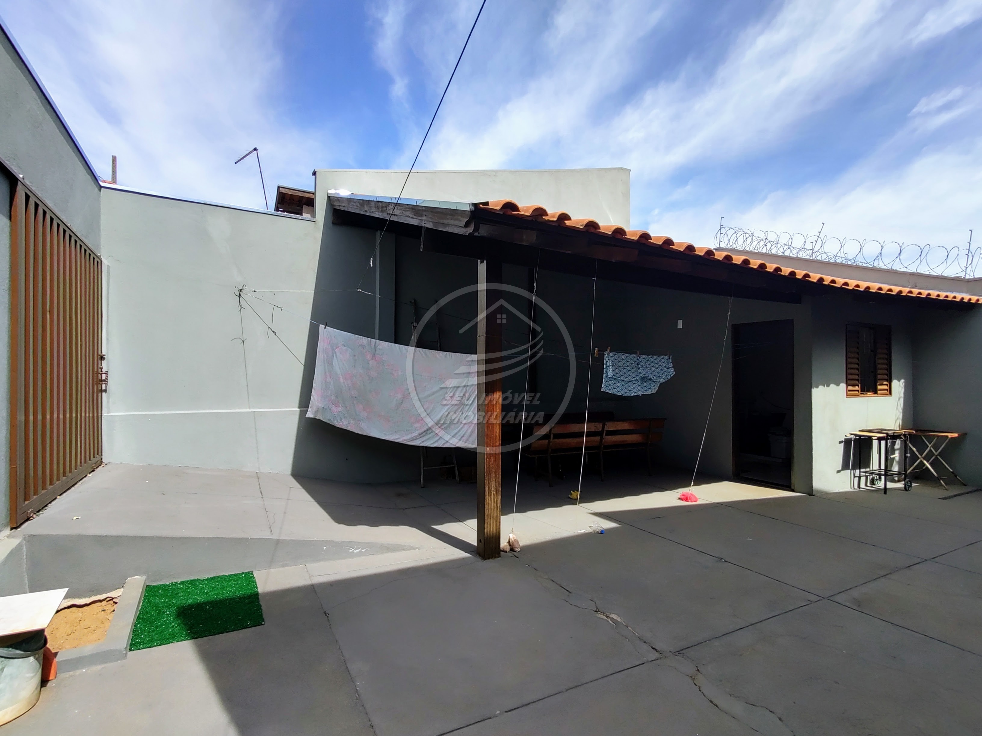 Casa à venda em Uberaba-MG, Beija-flor II, 3 quartos, 1 suíte, 158 m², 3 vagas - Imperdível oportunidade!