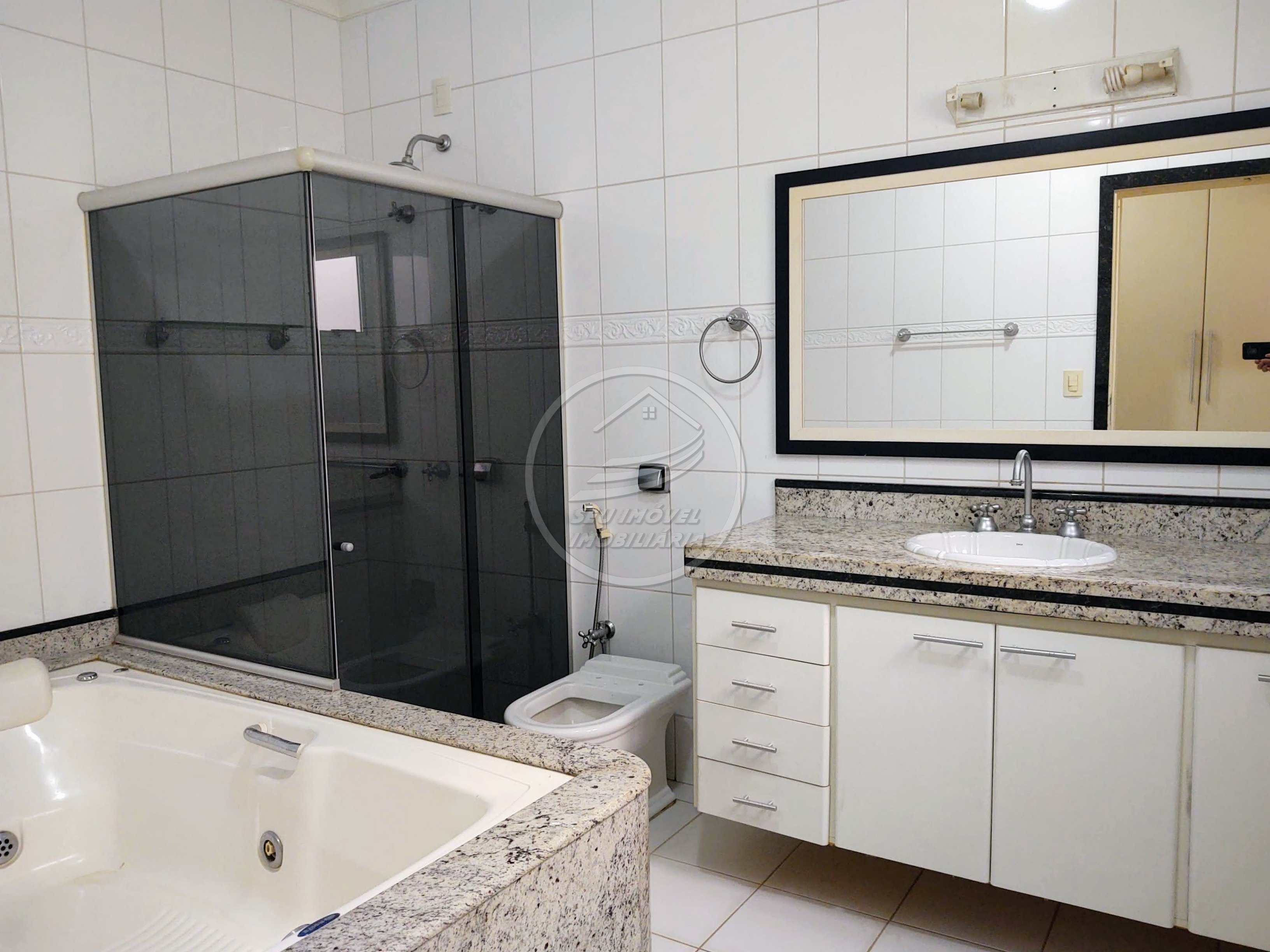 Apartamento à venda em Uberaba/MG | Fabrício | 3 Suítes | 4 Vagas | R$ 950 mil