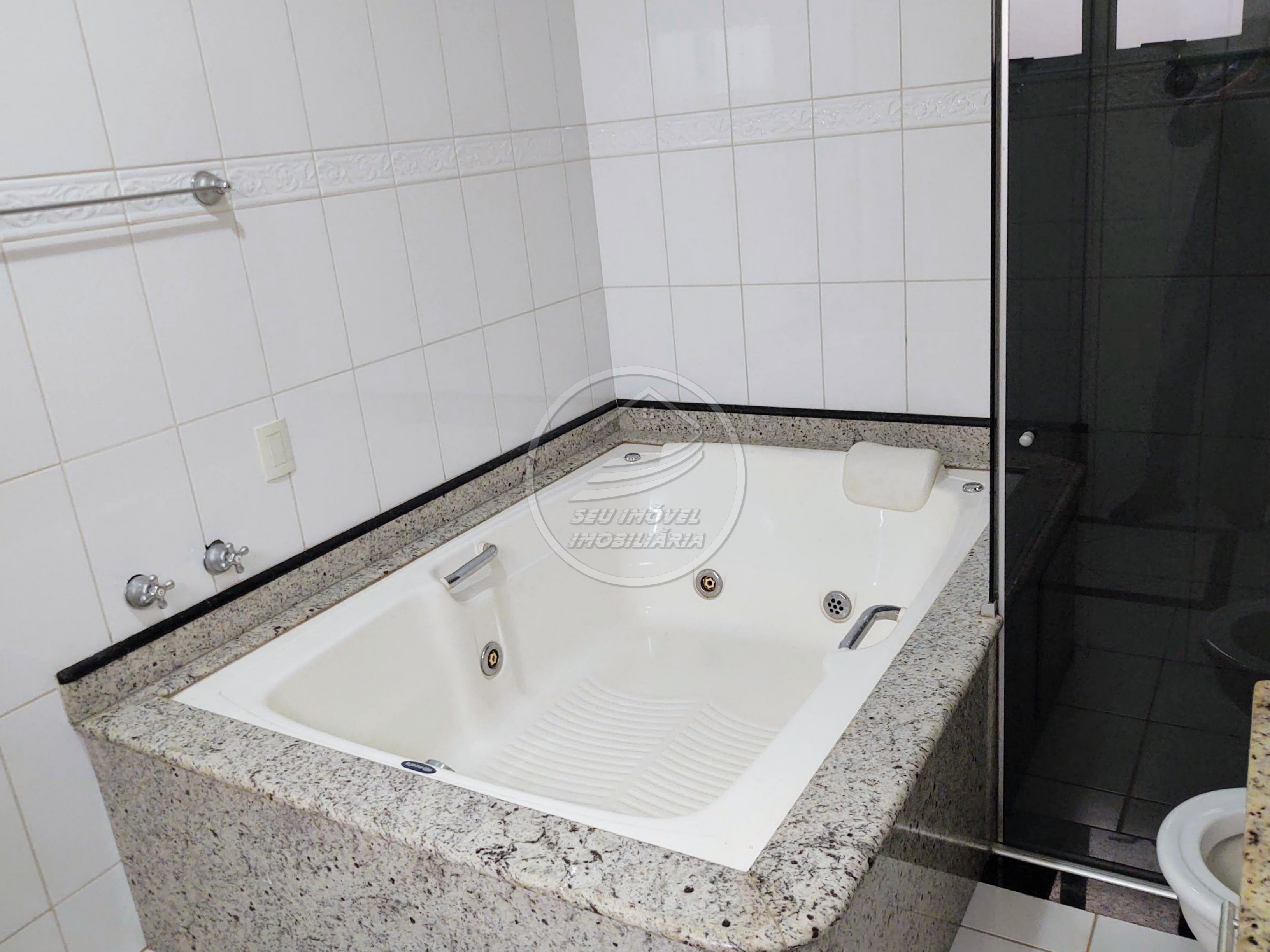 Apartamento à venda em Uberaba/MG | Fabrício | 3 Suítes | 4 Vagas | R$ 950 mil