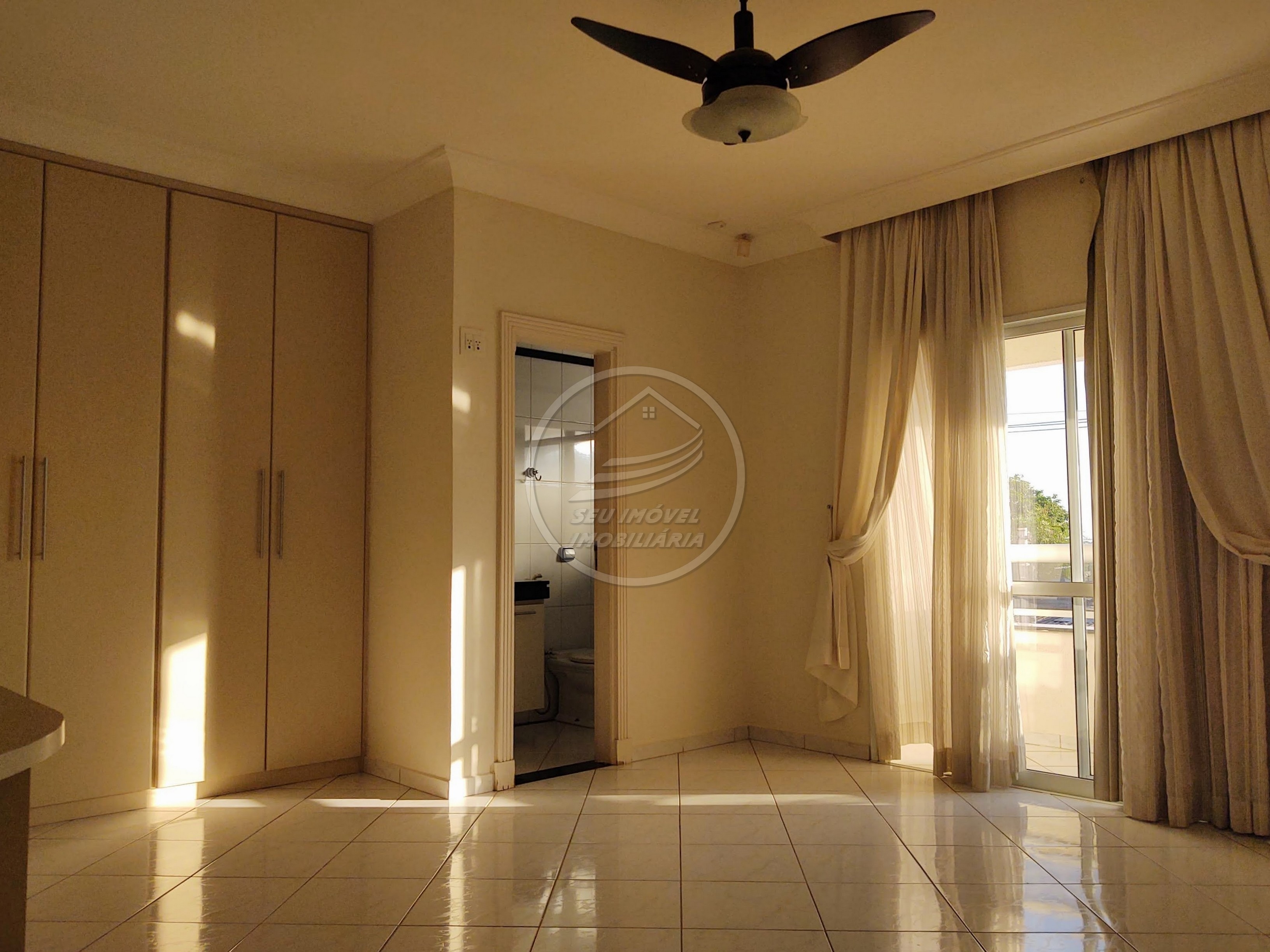 Apartamento à venda em Uberaba/MG | Fabrício | 3 Suítes | 4 Vagas | R$ 950 mil