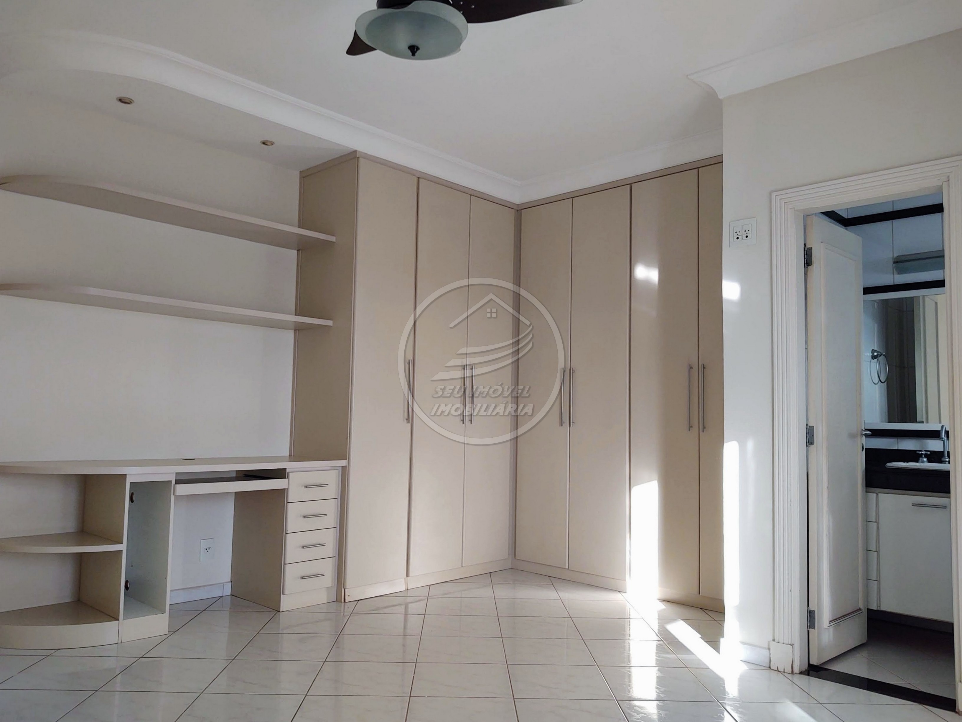Apartamento à venda em Uberaba/MG | Fabrício | 3 Suítes | 4 Vagas | R$ 950 mil