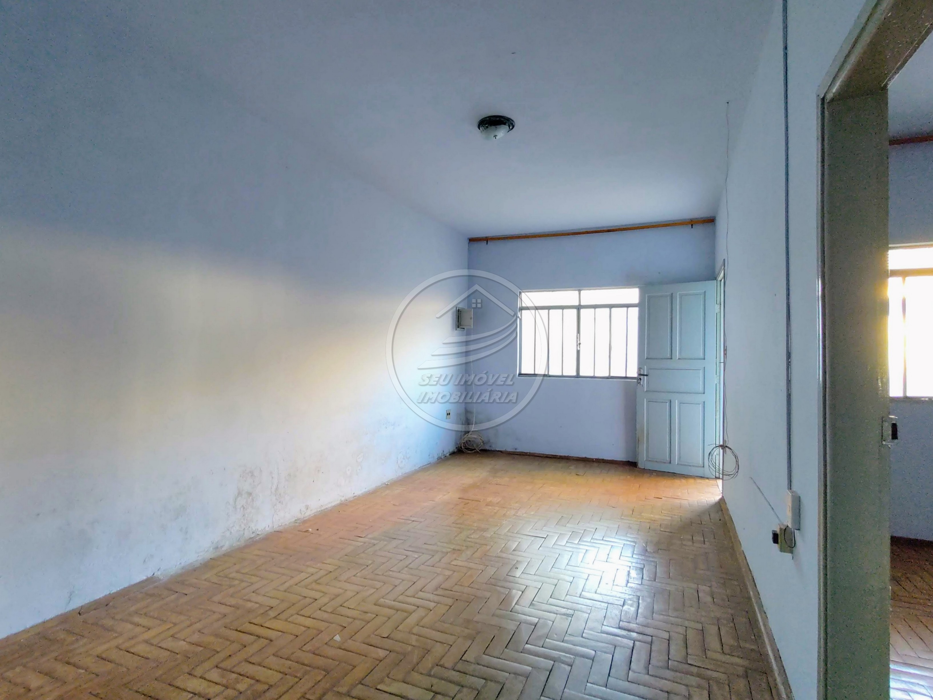 Casa a venda em Uberaba | Bairro Abadia | Lote com 344 m² | R$ 270 mil