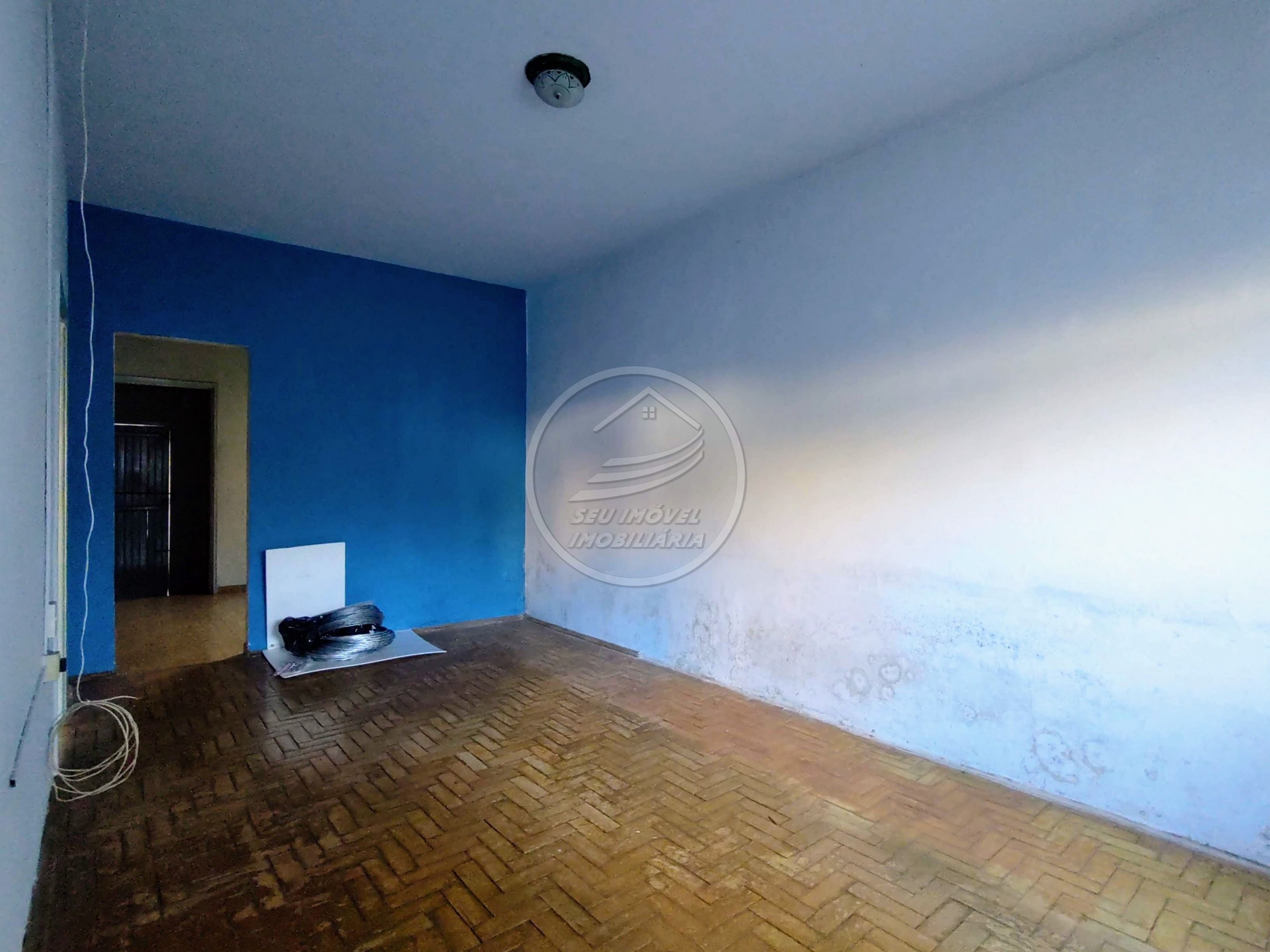 Casa a venda em Uberaba | Bairro Abadia | Lote com 344 m² | R$ 270 mil