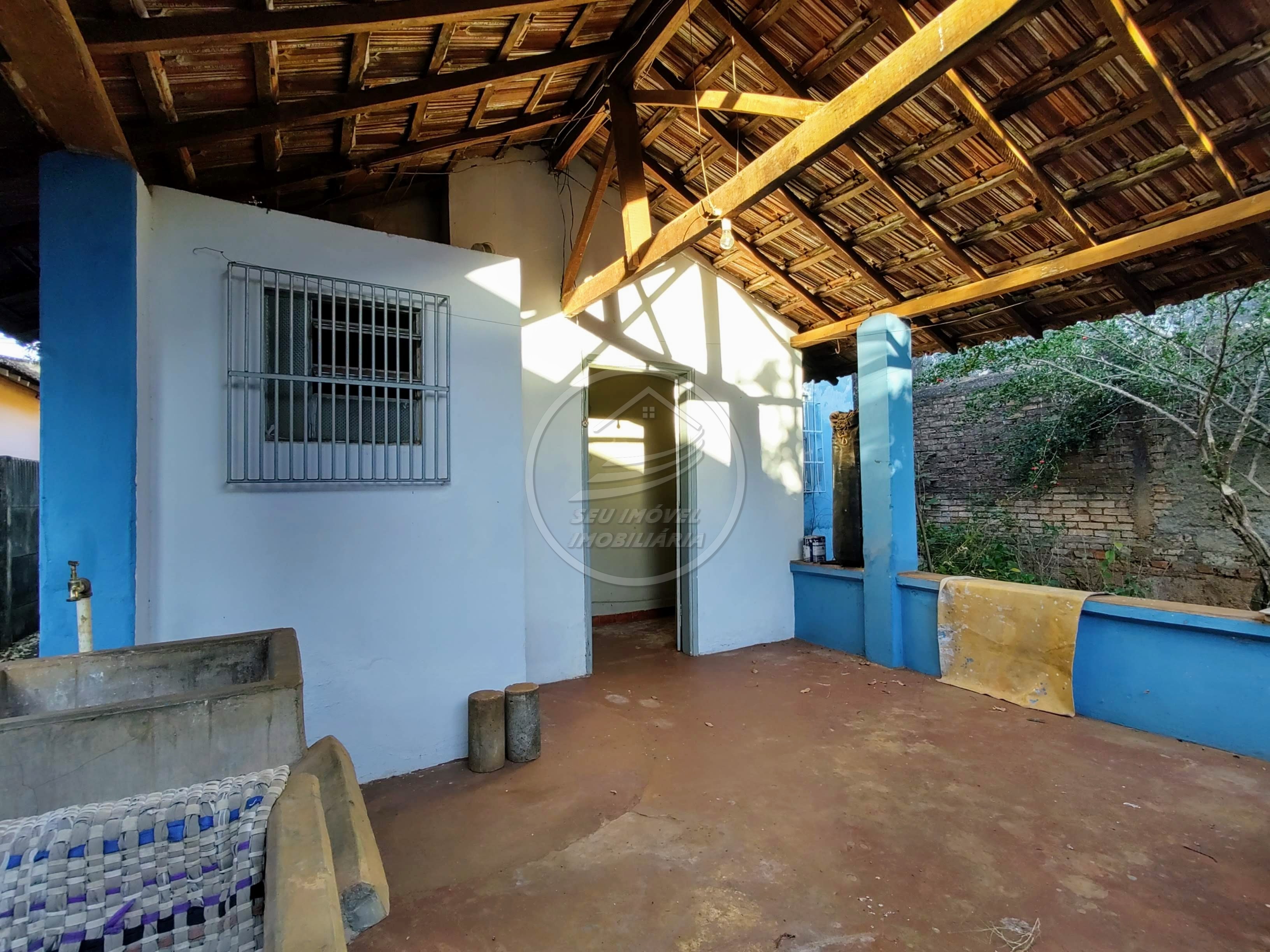 Casa a venda em Uberaba | Bairro Abadia | Lote com 344 m² | R$ 270 mil