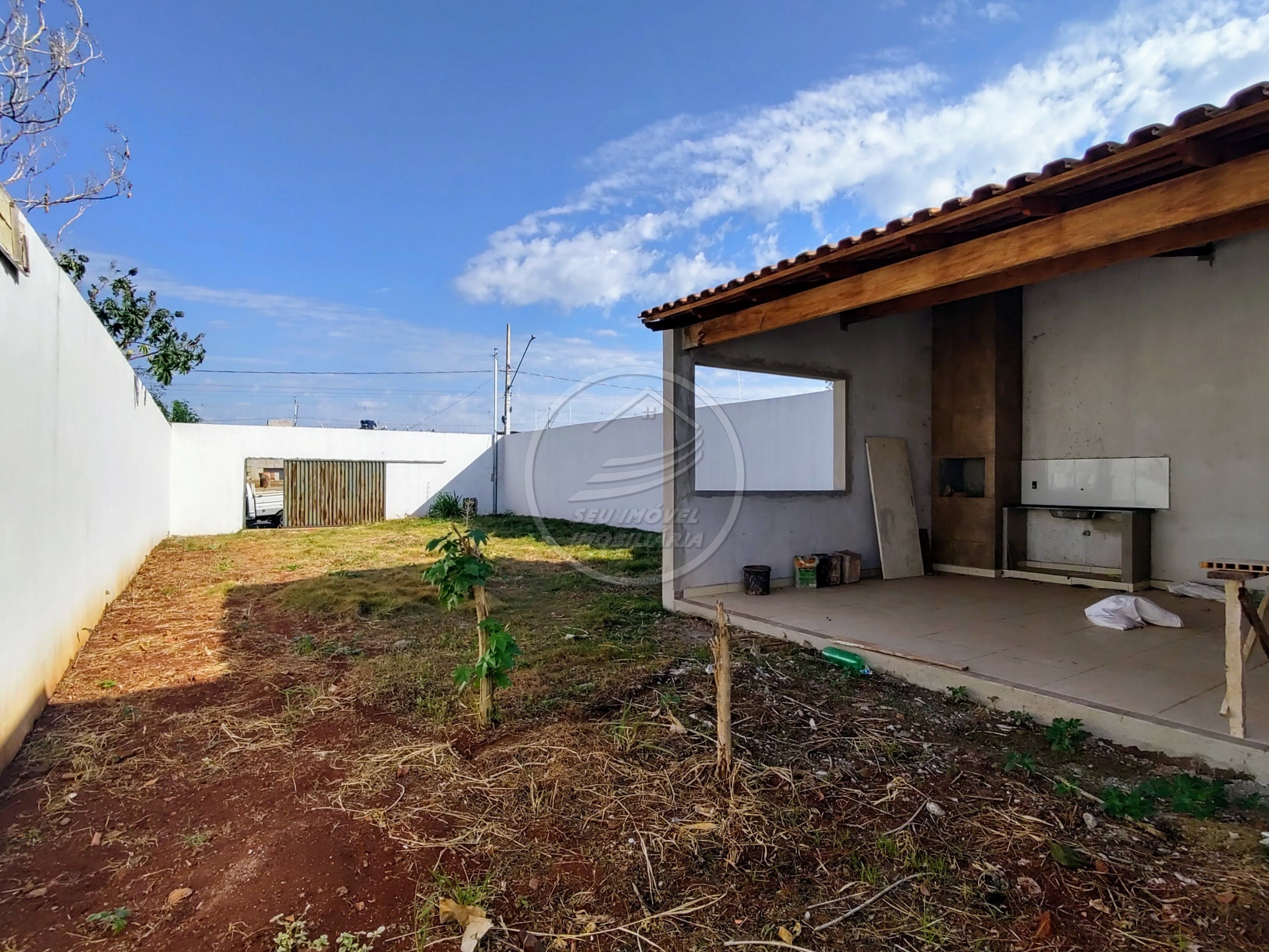 Terreno a venda em Uberaba | Terra Jardim | Edícula com Varanda e Churrasqueira | R$ 155 mil