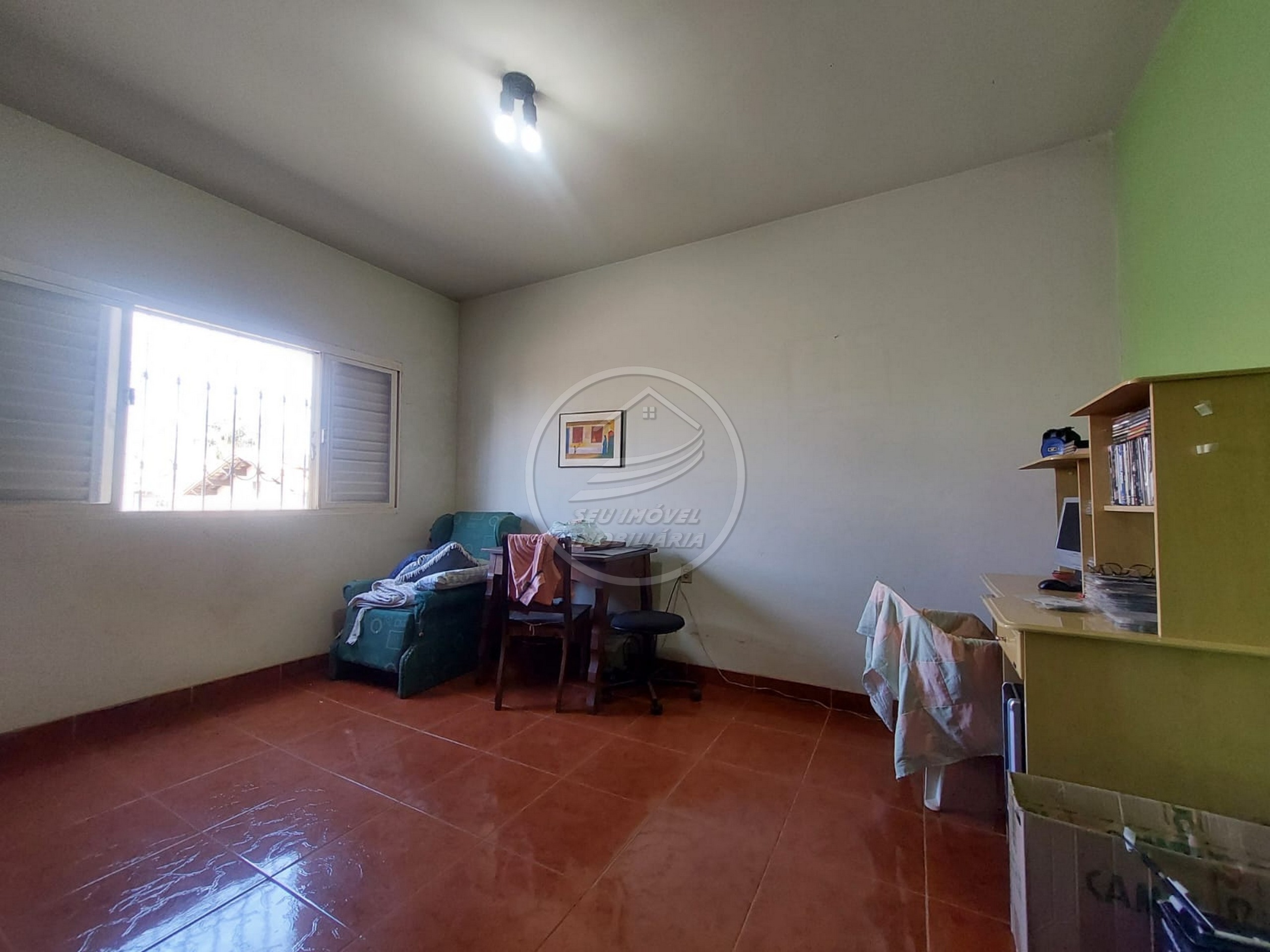 Imperdível oportunidade de casa à venda em Uberaba-MG, no bairro Estados Unidos: 3 quartos, 1 suite, 2 salas, 2 banheiros, 3 vagas de garagem, 19