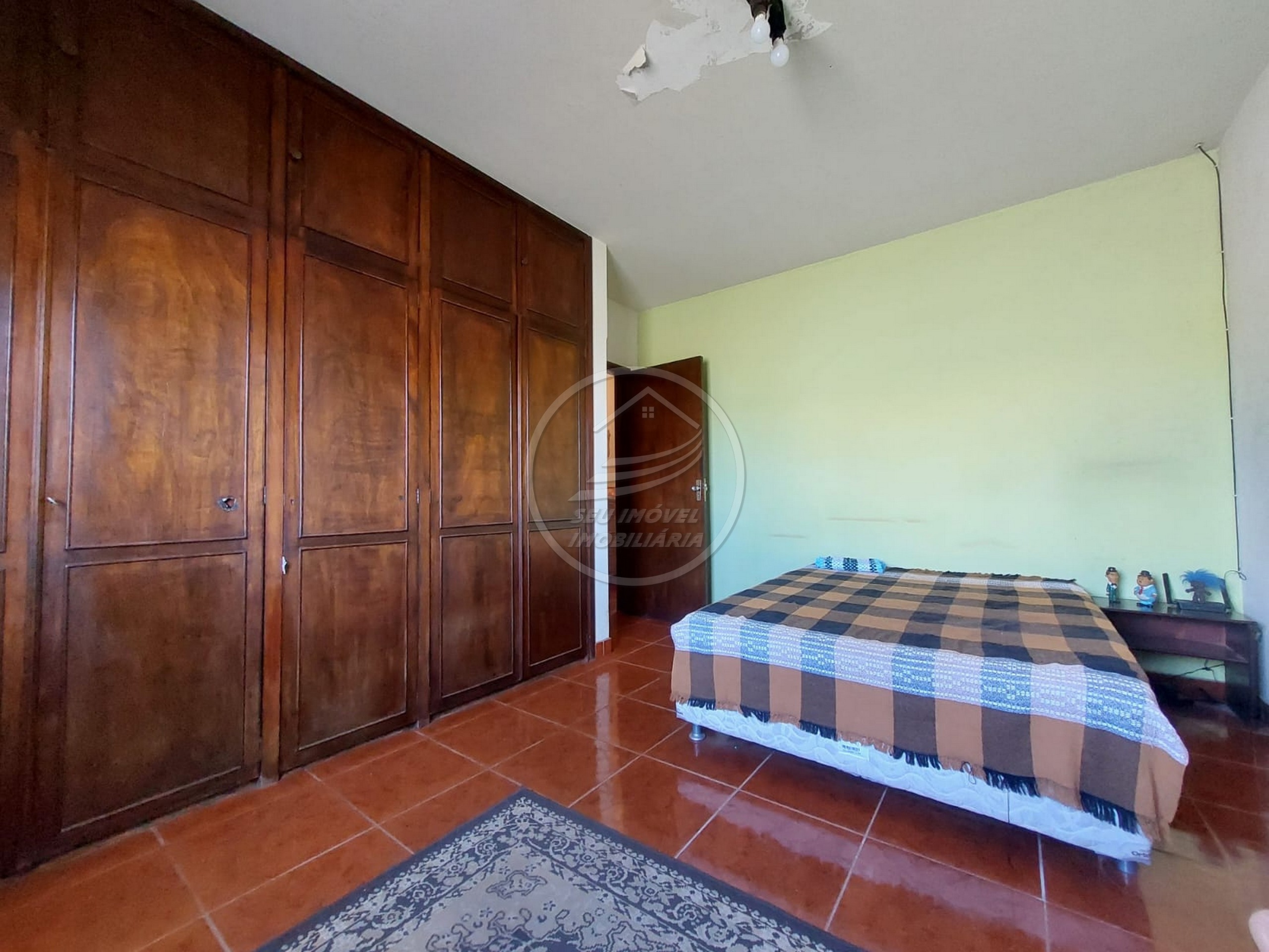 Imperdível oportunidade de casa à venda em Uberaba-MG, no bairro Estados Unidos: 3 quartos, 1 suite, 2 salas, 2 banheiros, 3 vagas de garagem, 19