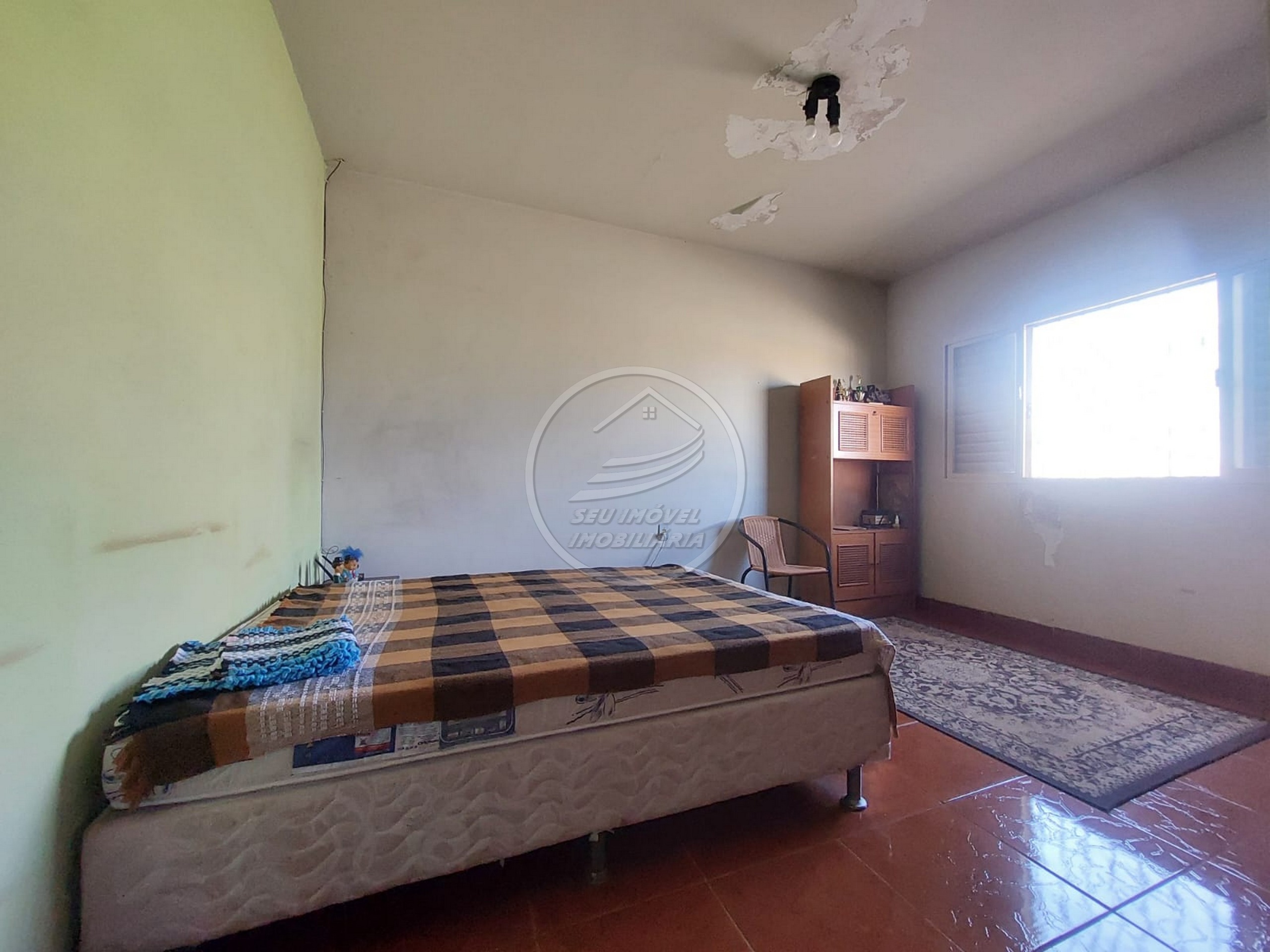 Imperdível oportunidade de casa à venda em Uberaba-MG, no bairro Estados Unidos: 3 quartos, 1 suite, 2 salas, 2 banheiros, 3 vagas de garagem, 19