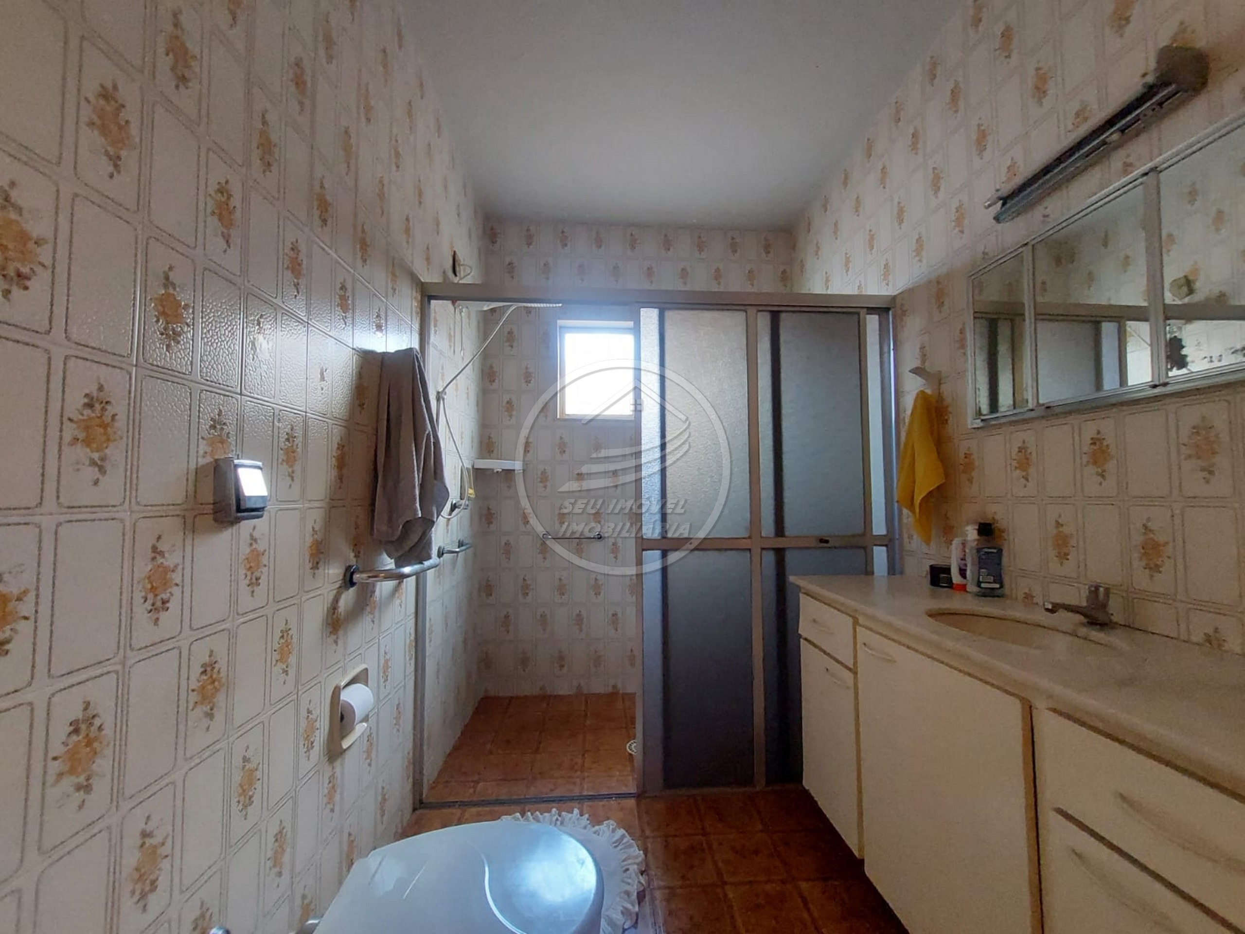 Imperdível oportunidade de casa à venda em Uberaba-MG, no bairro Estados Unidos: 3 quartos, 1 suite, 2 salas, 2 banheiros, 3 vagas de garagem, 19