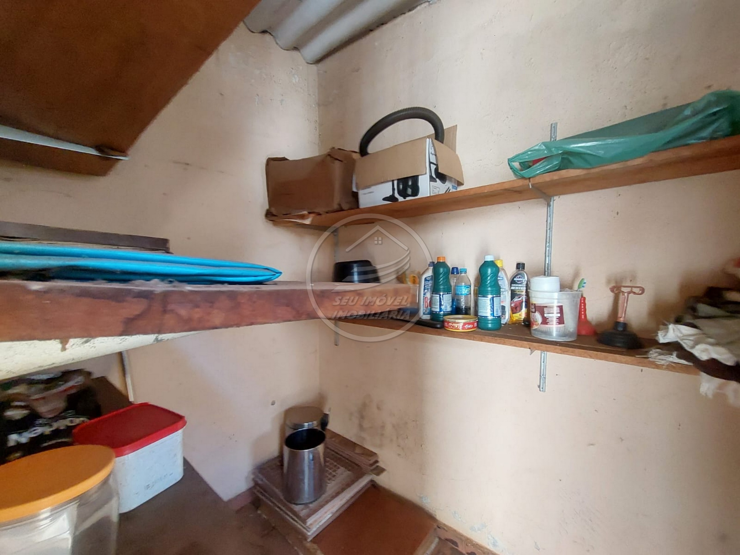 Imperdível oportunidade de casa à venda em Uberaba-MG, no bairro Estados Unidos: 3 quartos, 1 suite, 2 salas, 2 banheiros, 3 vagas de garagem, 19