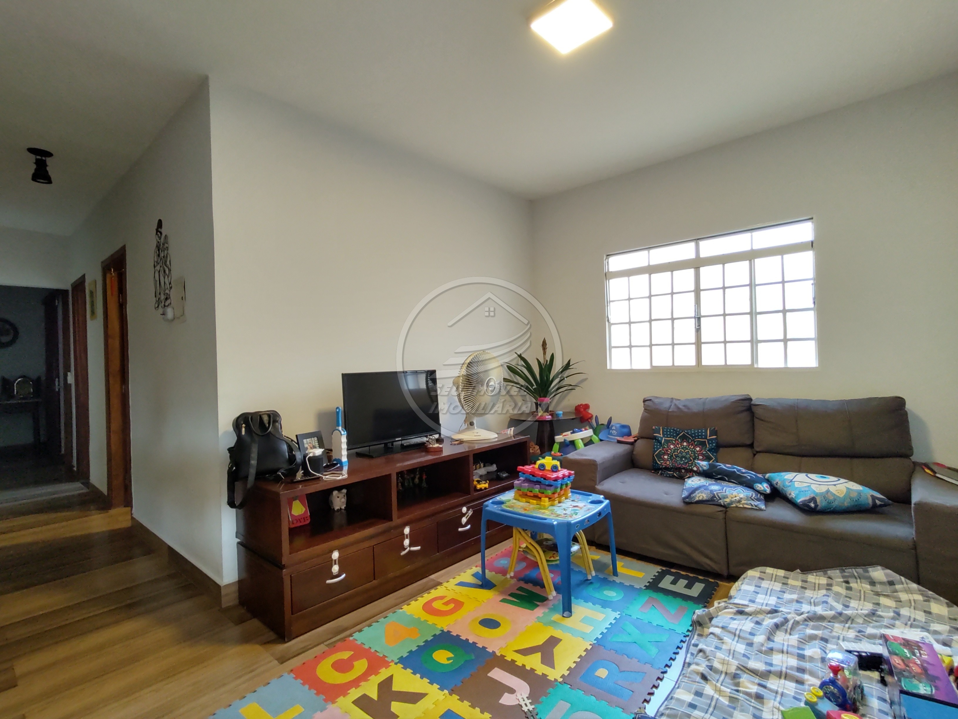 Casa a venda em Uberaba | Tita Rezende | 3 Quartos | 1 Suíte | 6 Vagas | R$ 380 mil