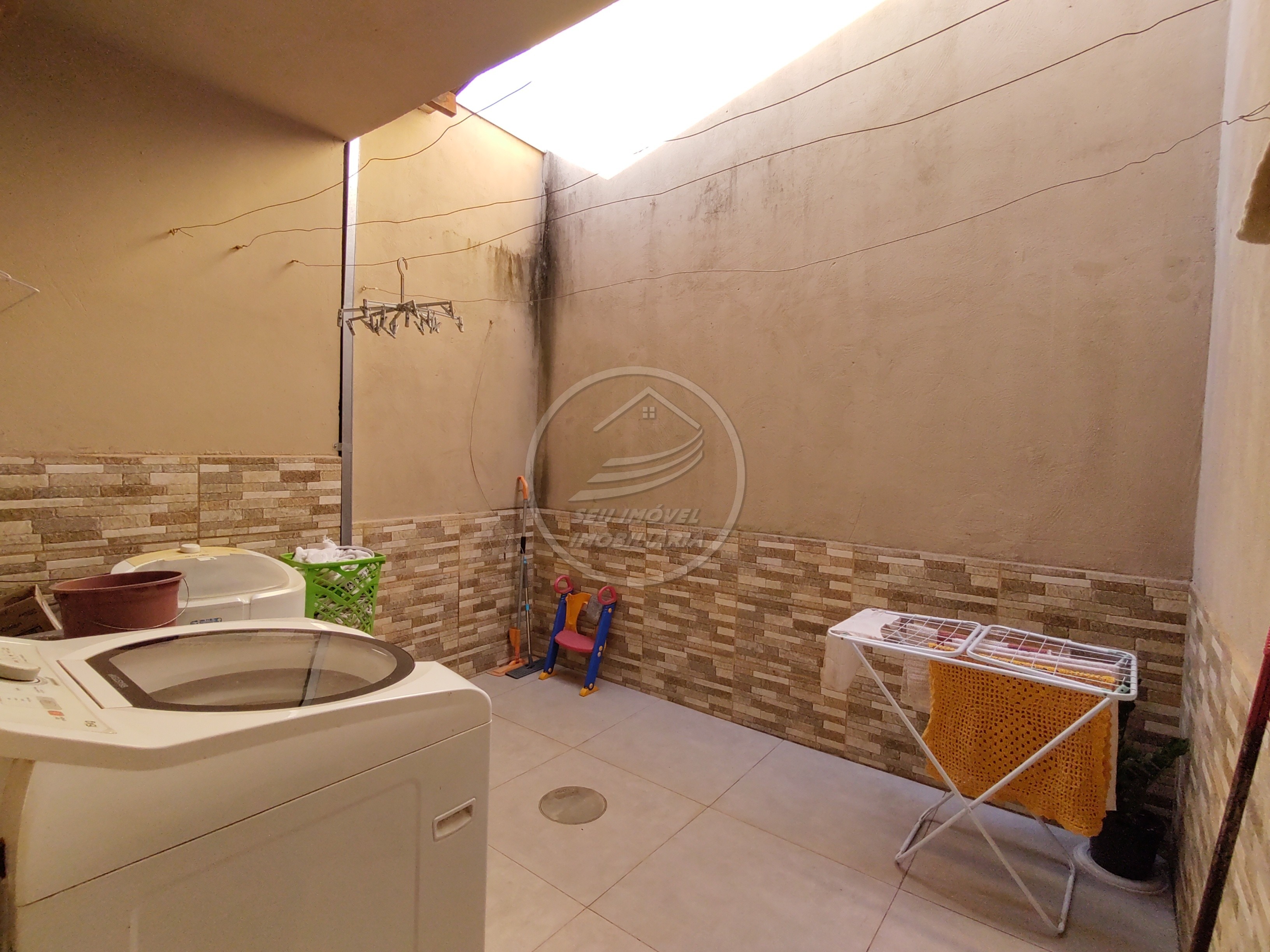 Casa a venda em Uberaba | Tita Rezende | 3 Quartos | 1 Suíte | 6 Vagas | R$ 380 mil