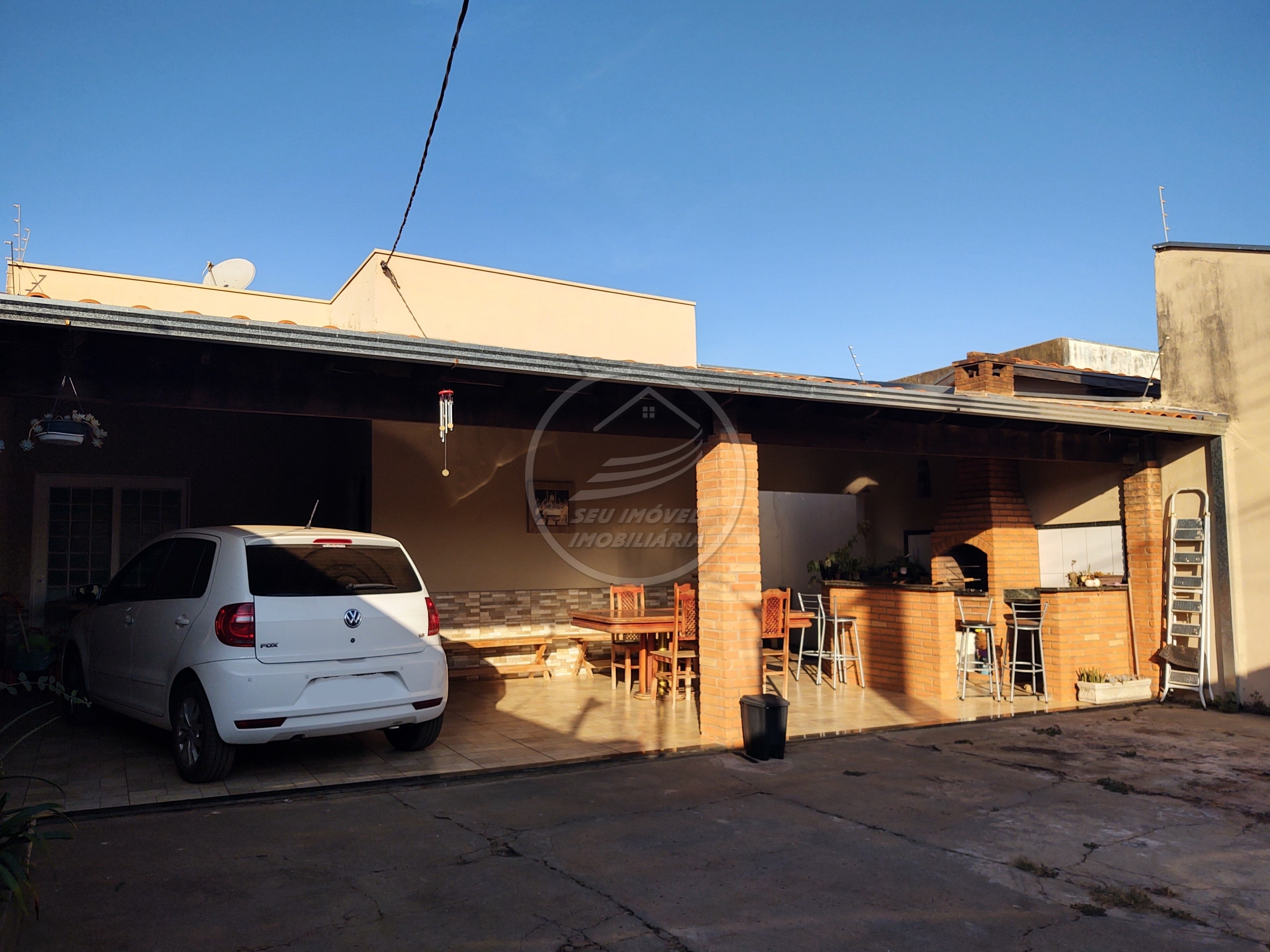 Casa a venda em Uberaba | Tita Rezende | 3 Quartos | 1 Suíte | 6 Vagas | R$ 380 mil