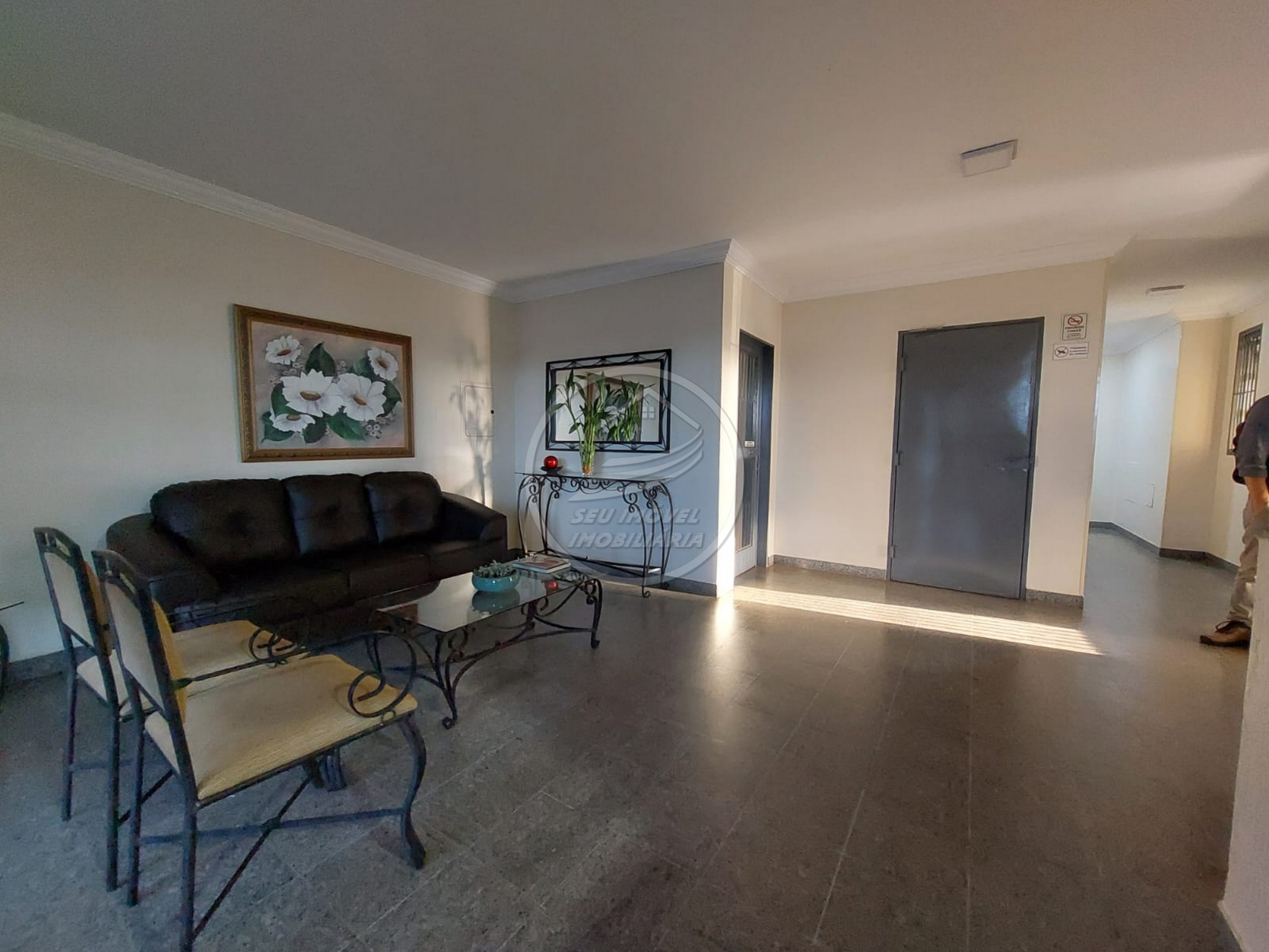 Apartamento à venda em Uberaba/MG | São Benedito | 3 quartos sento 1 Suíte | R$ 500 mil