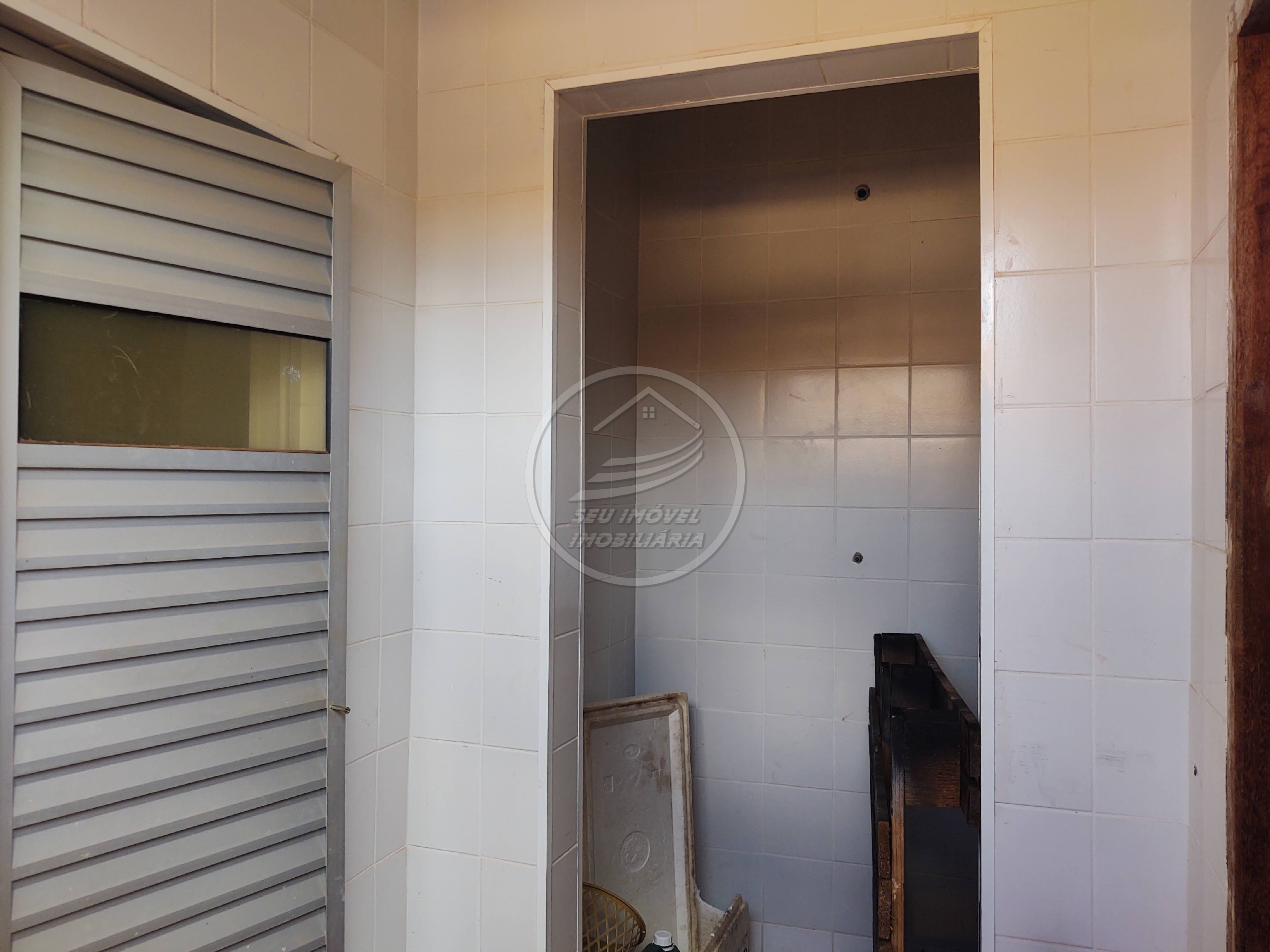 Casa à venda em Uberaba-MG | Cidade Nova | 3 quartos | 1 suíte com closet | R$ 700 mil