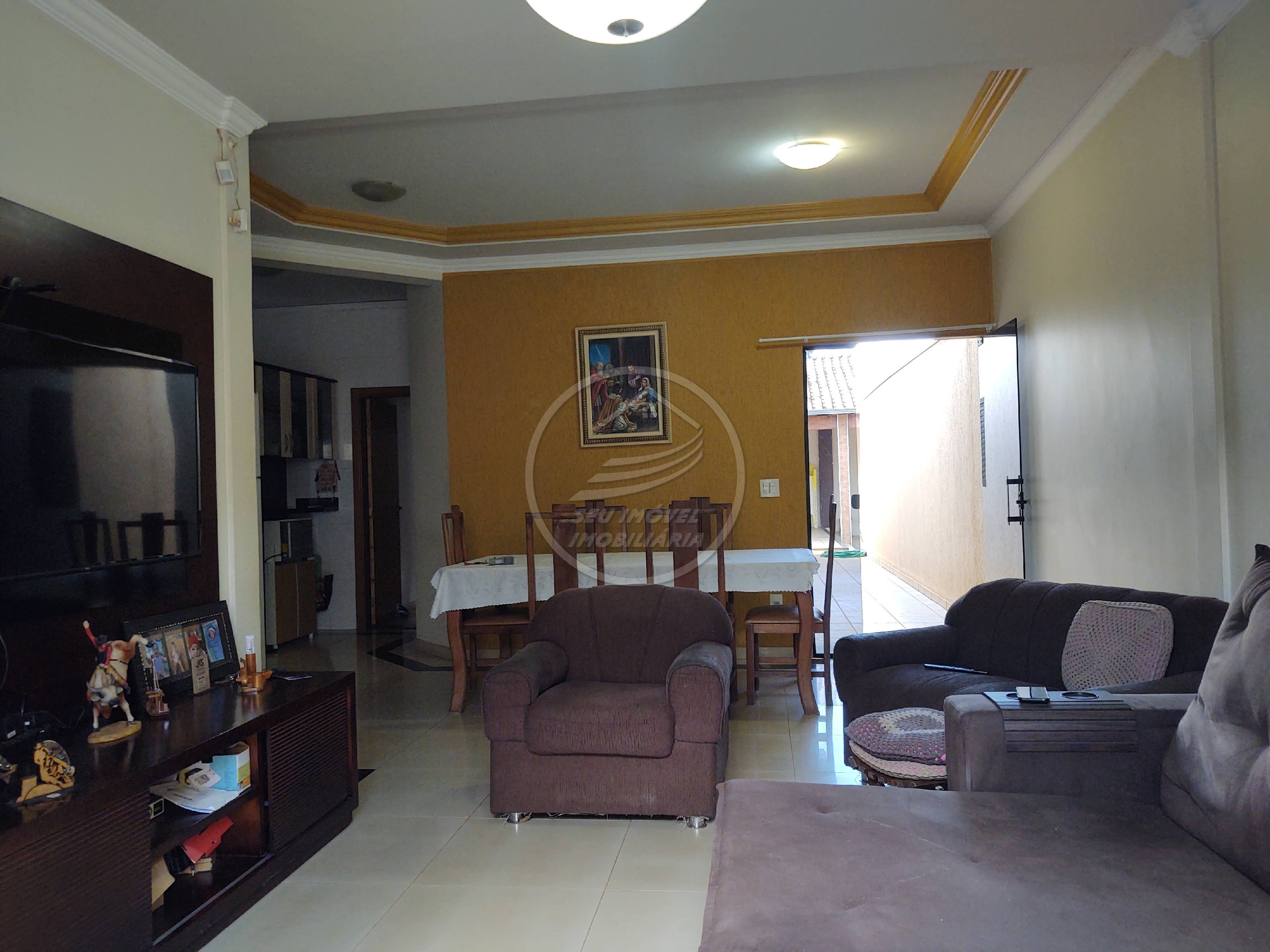 Casa à venda em Uberaba-MG | Cidade Nova | 3 quartos | 1 suíte com closet | R$ 700 mil