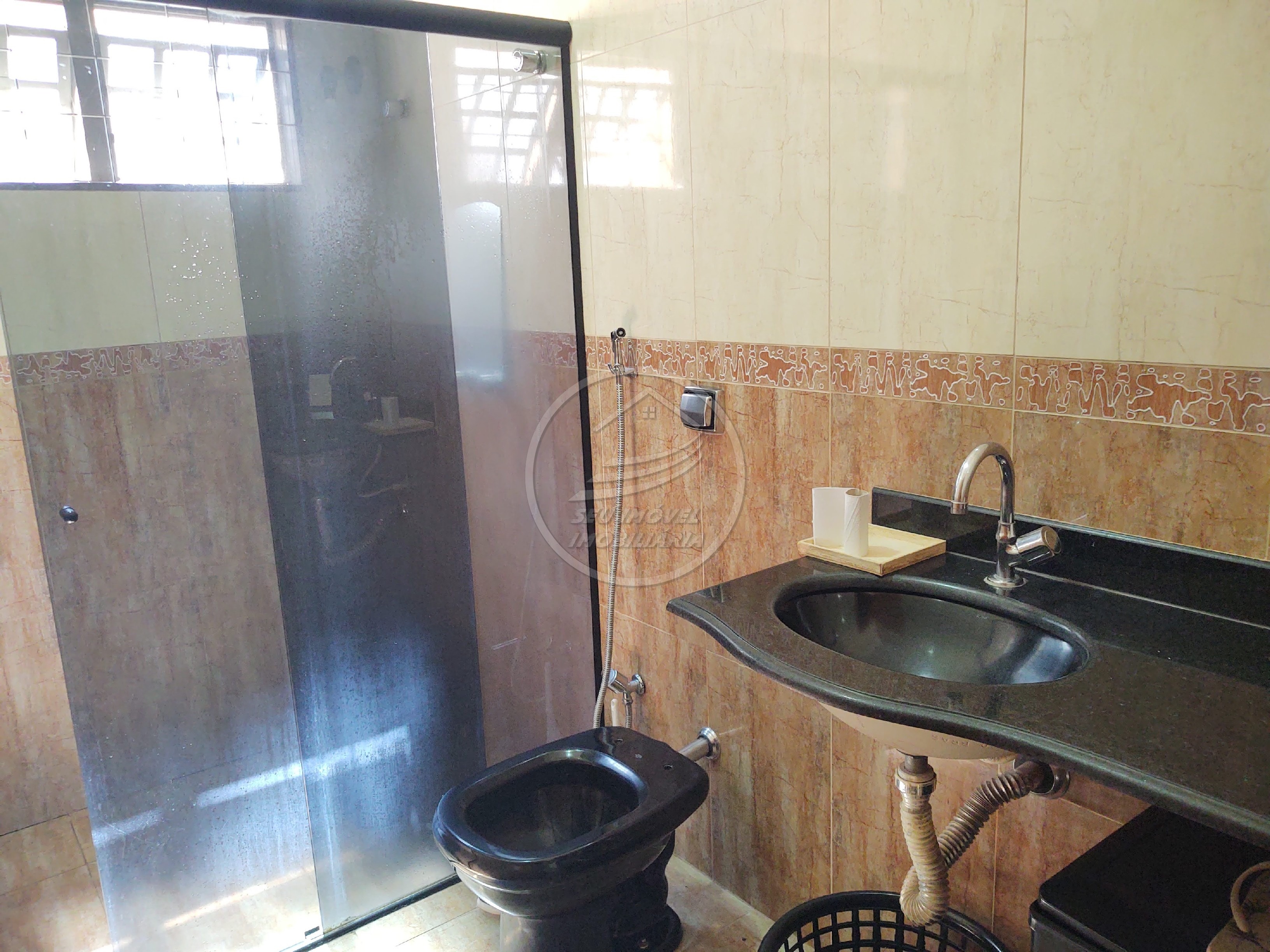 Casa à venda em Uberaba-MG | Cidade Nova | 3 quartos | 1 suíte com closet | R$ 700 mil