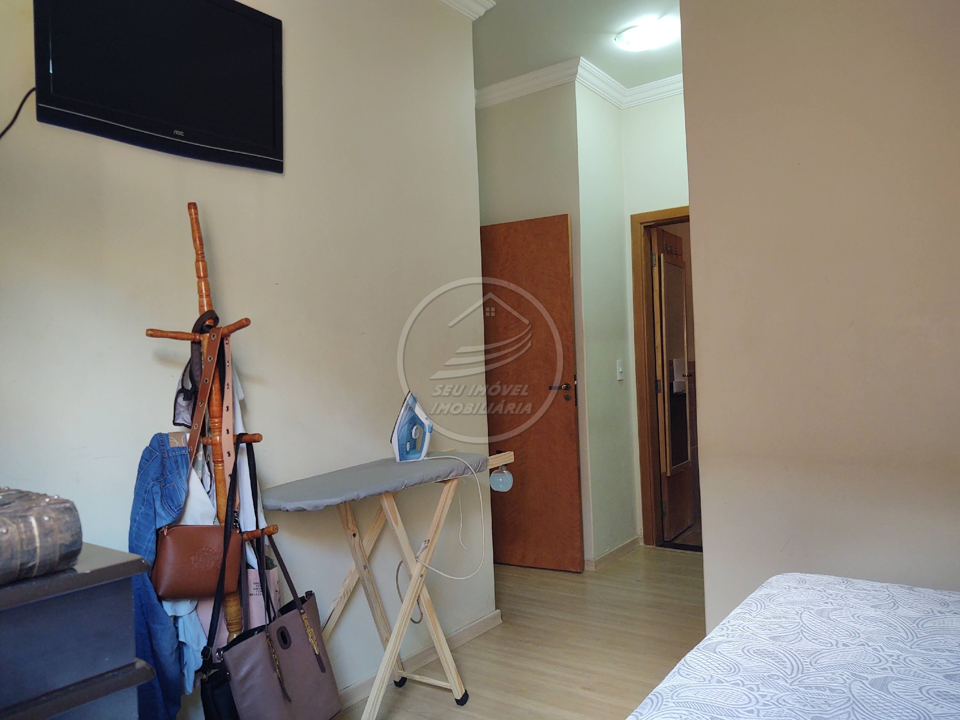 Casa à venda em Uberaba-MG | Cidade Nova | 3 quartos | 1 suíte com closet | R$ 700 mil