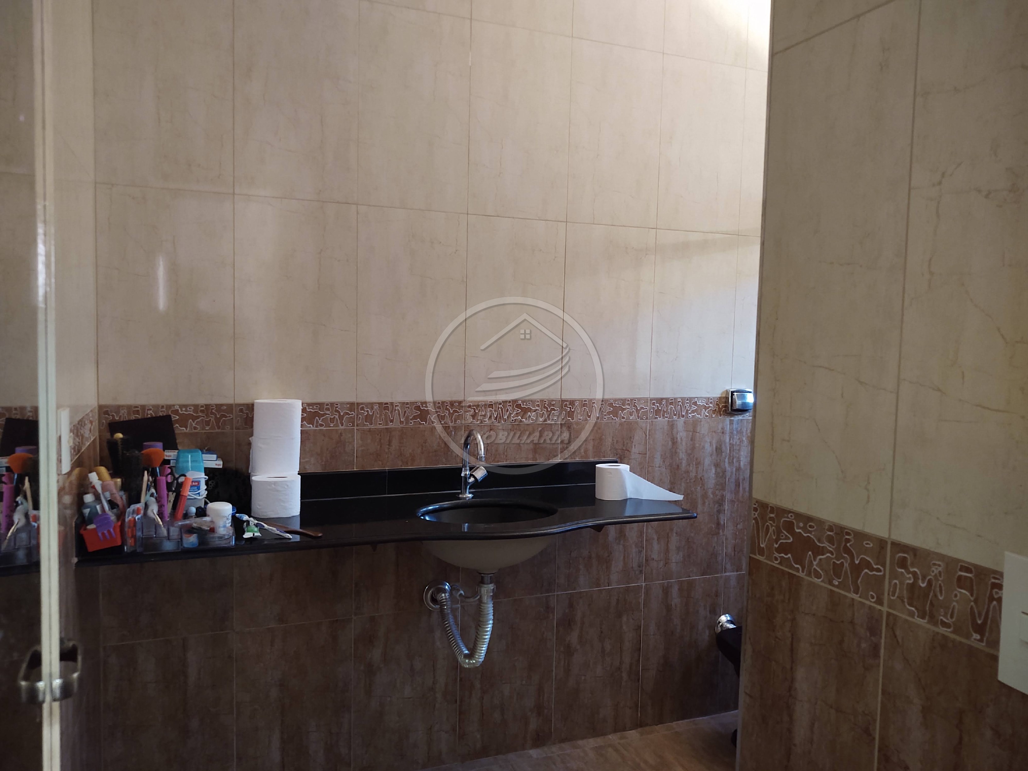 Casa à venda em Uberaba-MG | Cidade Nova | 3 quartos | 1 suíte com closet | R$ 700 mil