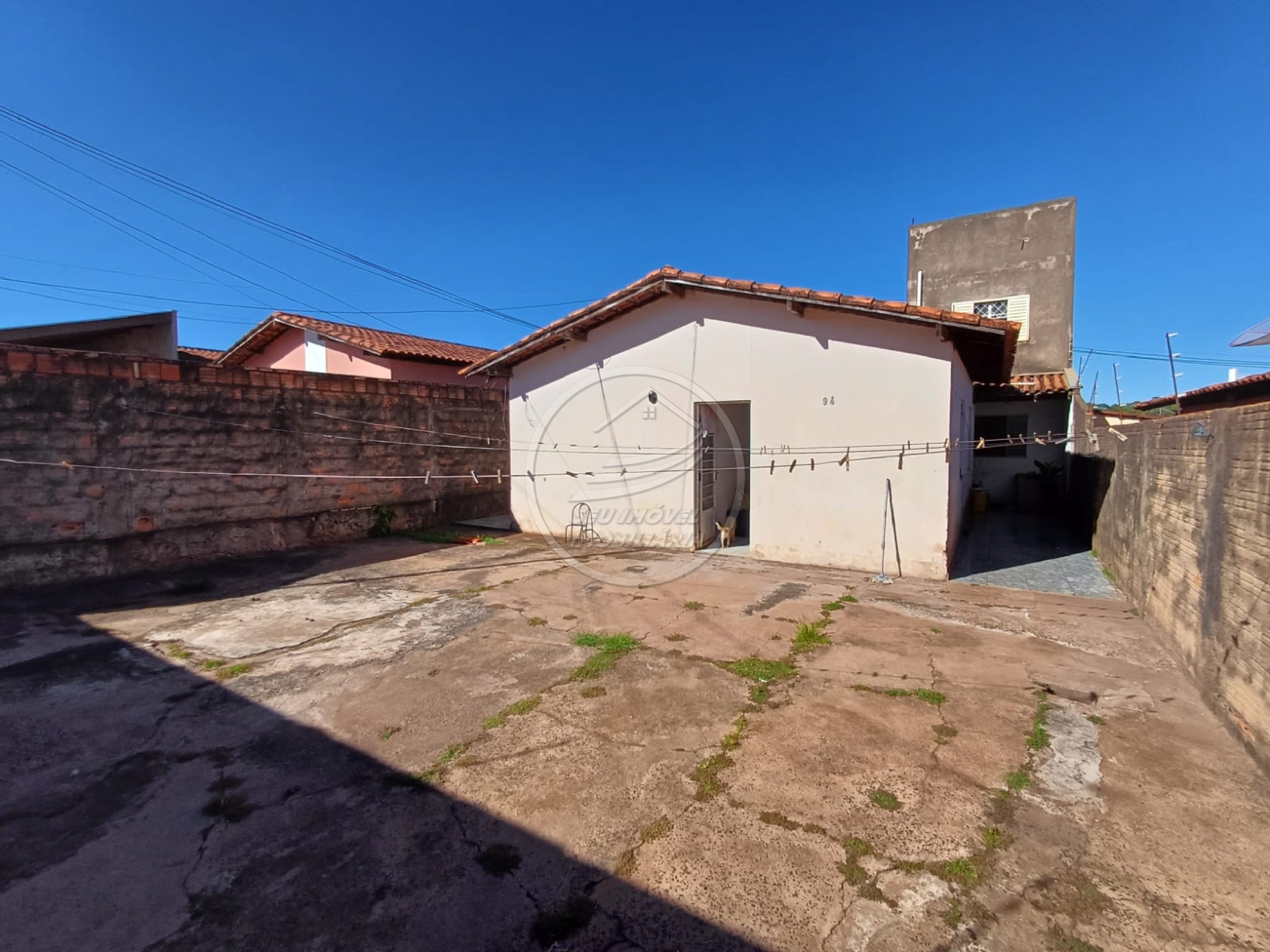 Casa a venda em Uberaba | Beija Flor I | 2 Quartos | 4 Vagas | R$ 240mil