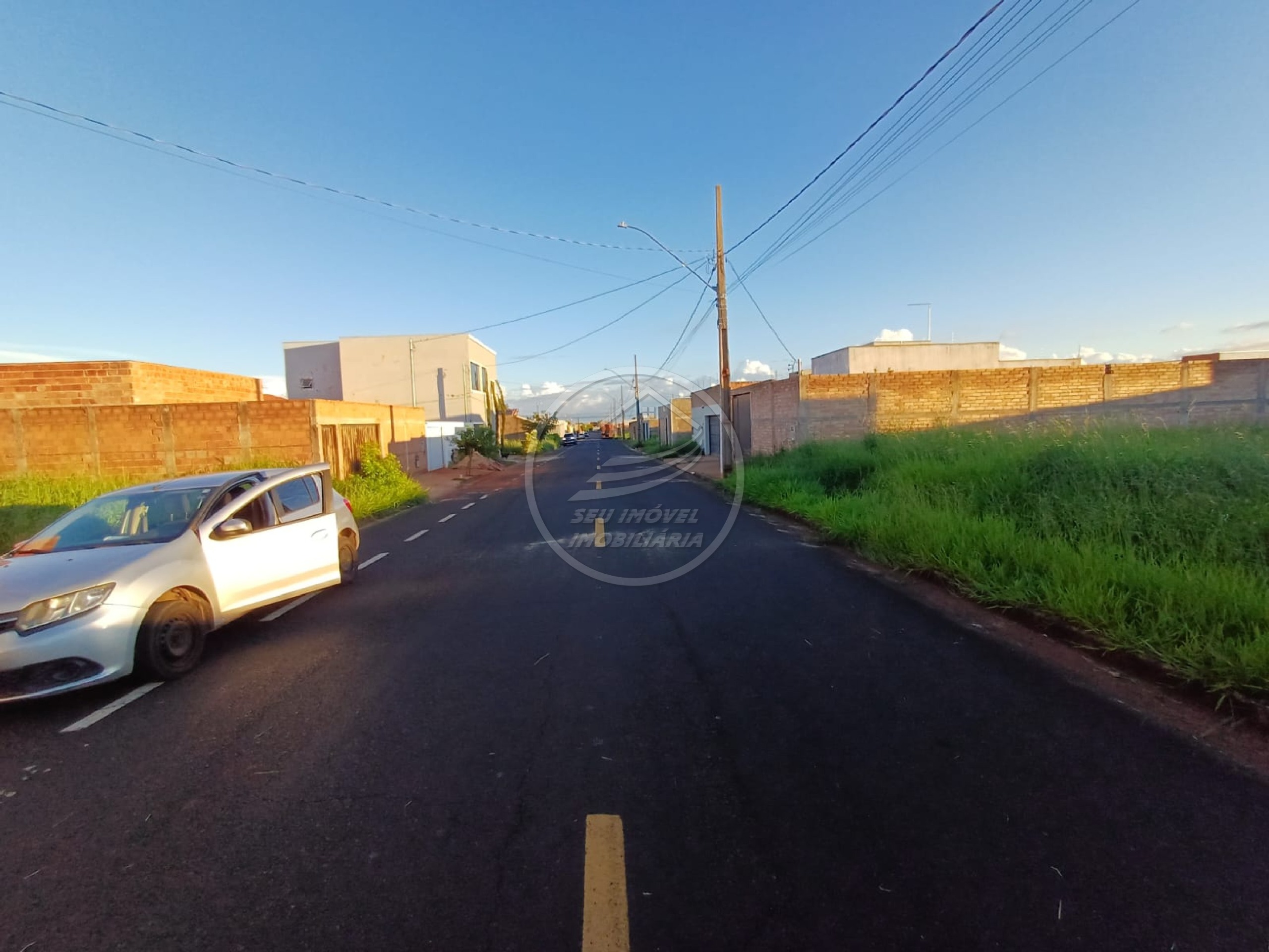 Terreno à venda em Uberaba-MG, Parque das Laranjeiras I - 250,00 m² de área. R$ 130 mil, Aproveite já!