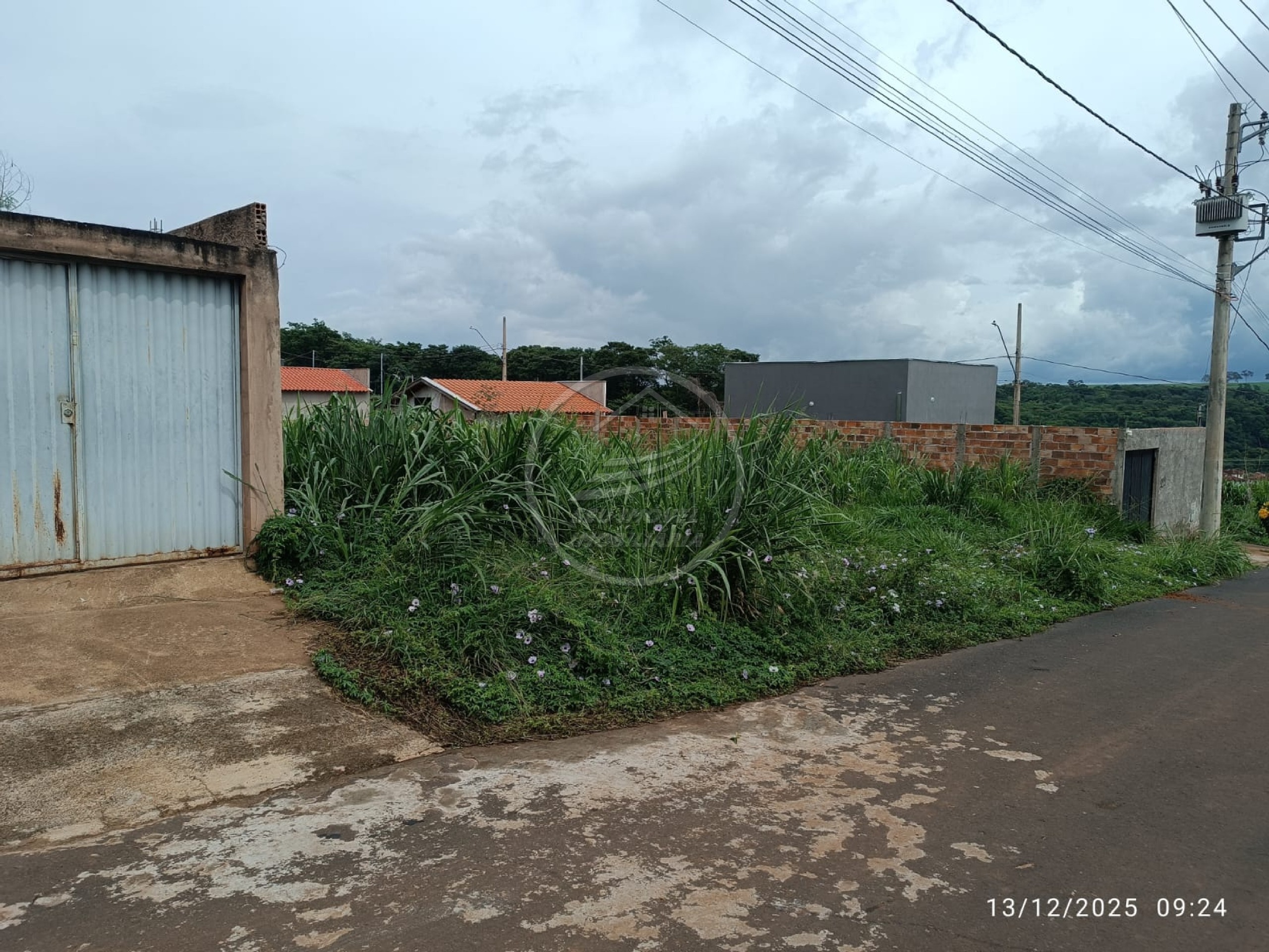 Terreno à venda em Uberaba-MG, bairro Alfredo Freire IV, com 200,00 m², R$ 80 mil.