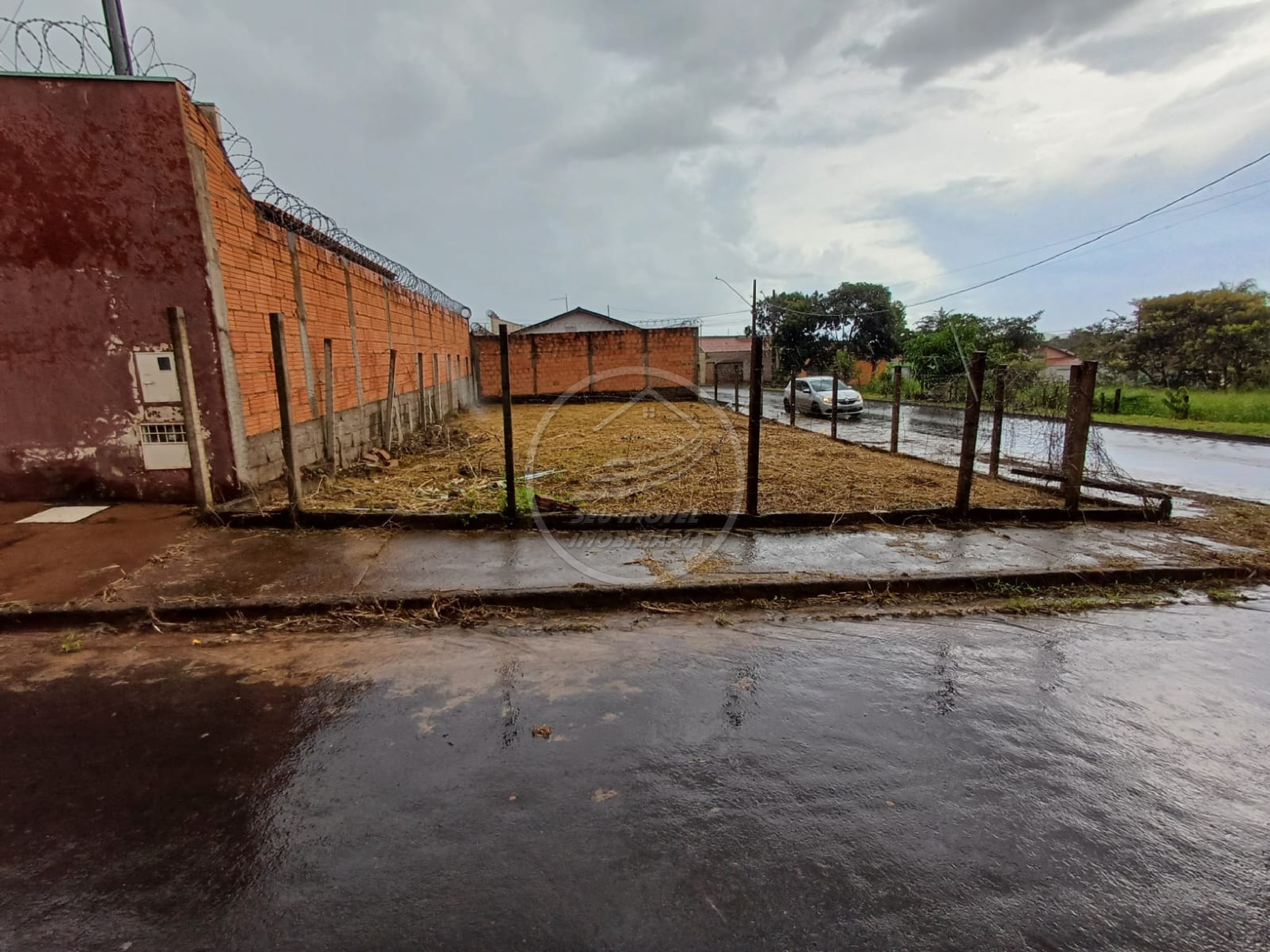 Venda de Terreno de 200m² no Parque dos Buritis em Uberaba-MG: Aproveite essa Oportunidade!