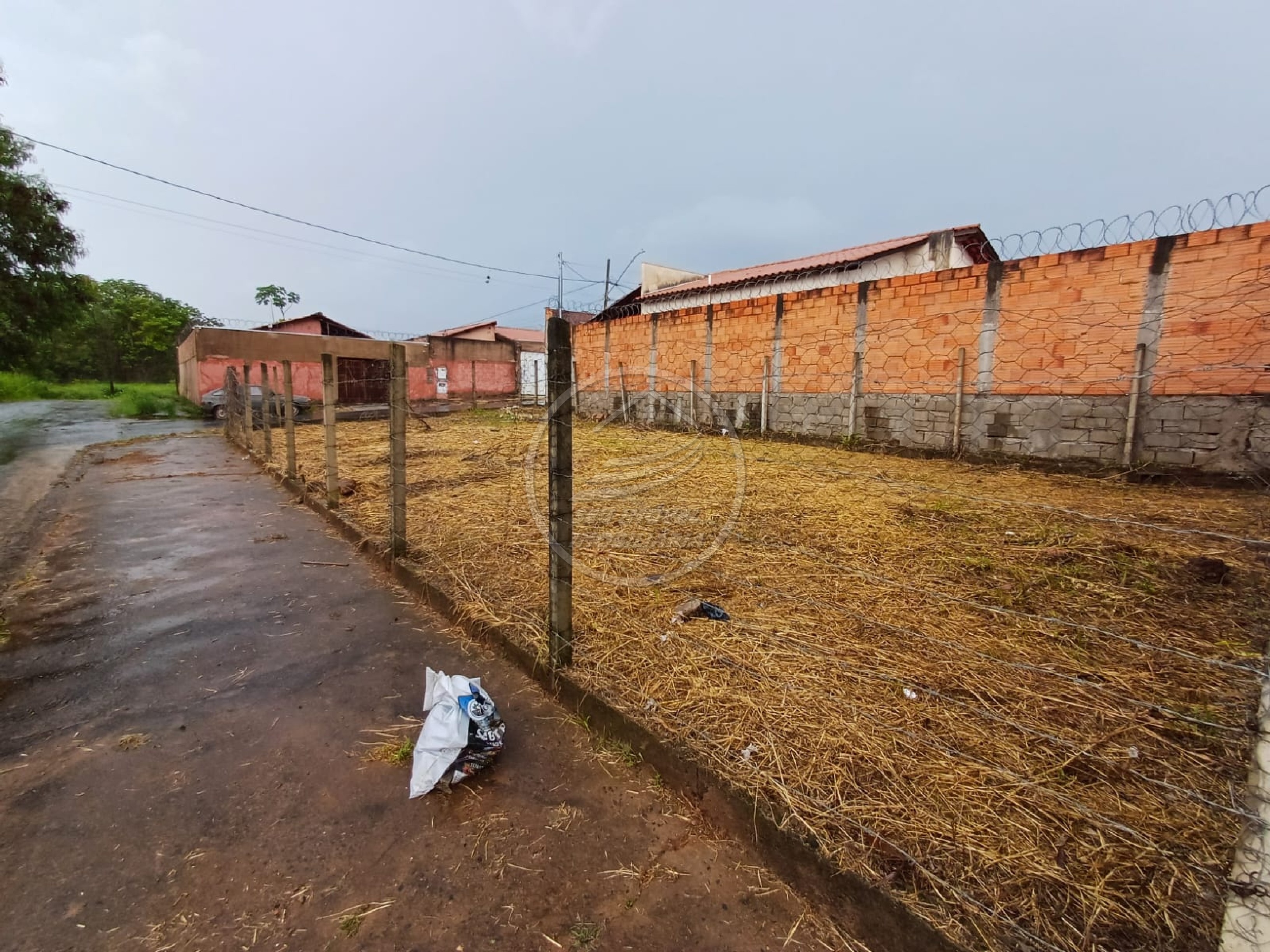 Venda de Terreno de 200m² no Parque dos Buritis em Uberaba-MG: Aproveite essa Oportunidade!