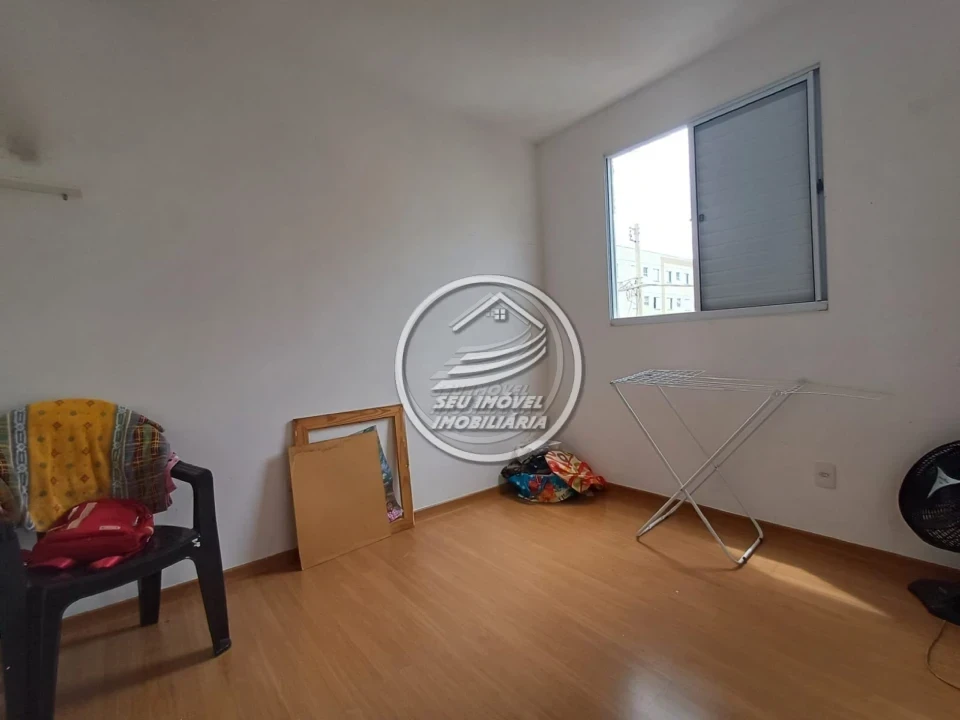 Apartamento à venda em Uberaba/MG, na Região do Boa Vista, 2 quartos, 1 vaga de garagem, R$ 170 mil.
